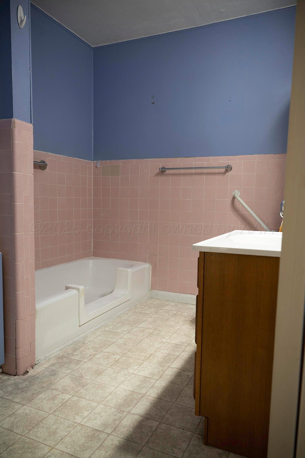 906 Ne 2nd Property Photo 12
