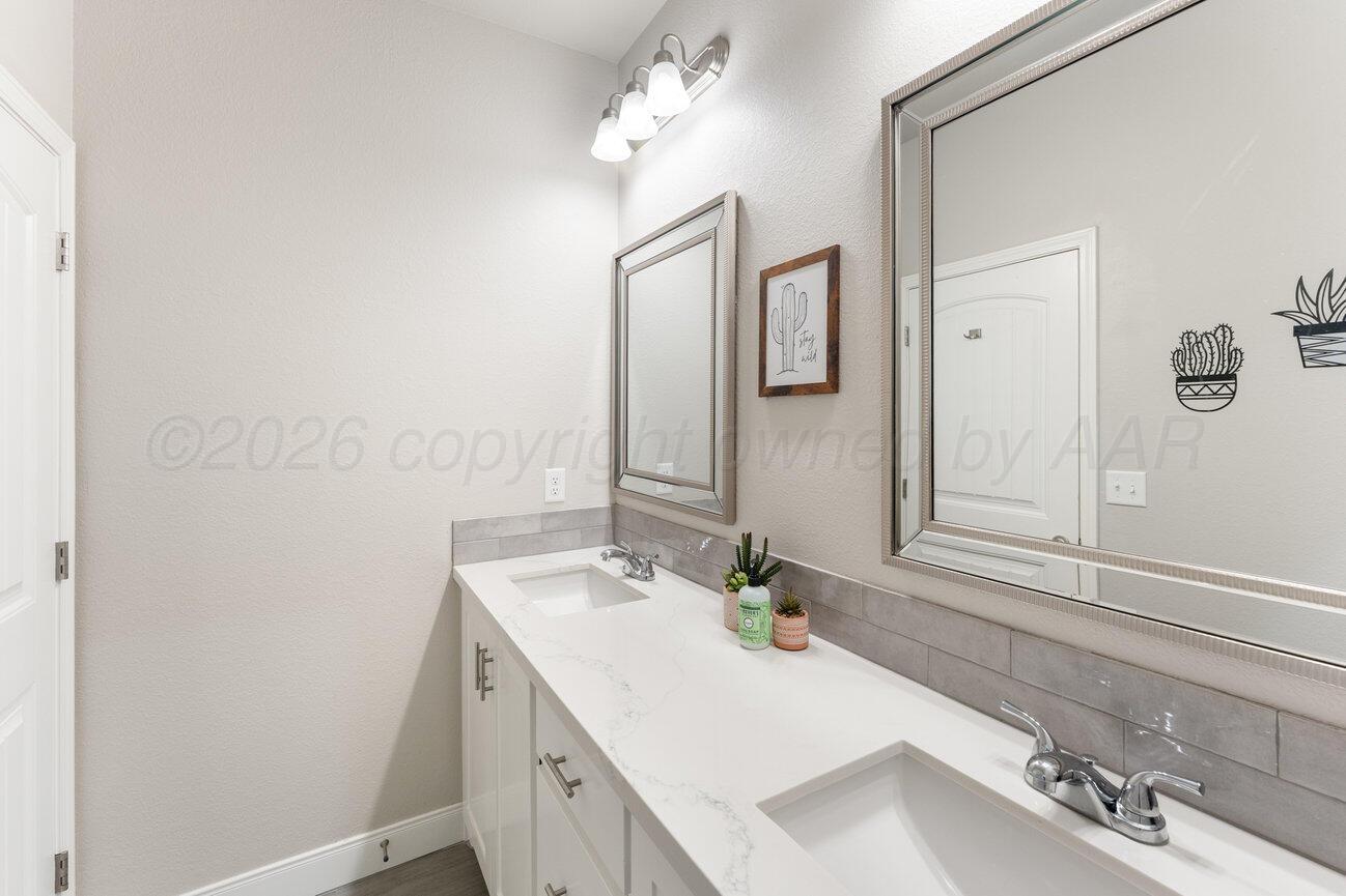 7 Catherine Lane Property Photo 35