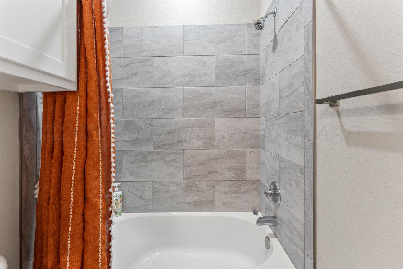 7 Catherine Lane Property Photo 42