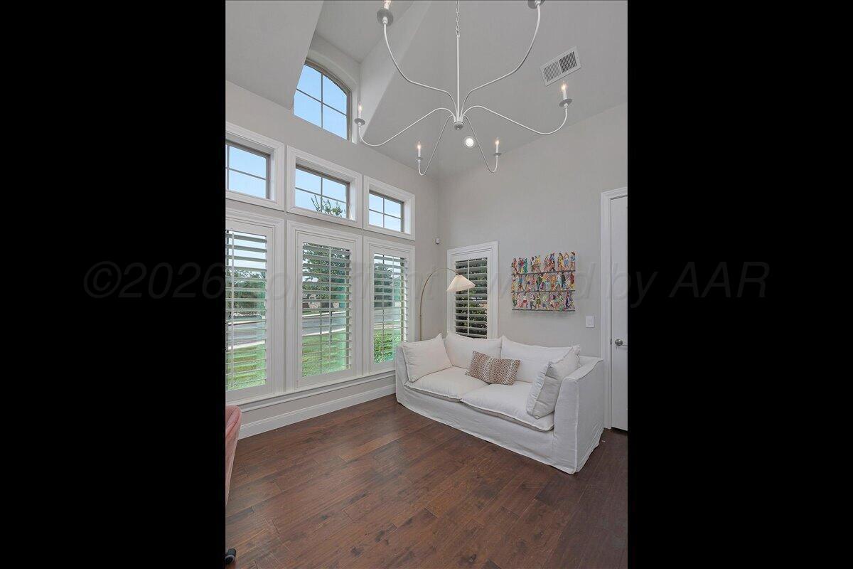 6406 Basswood Lane Property Photo 4