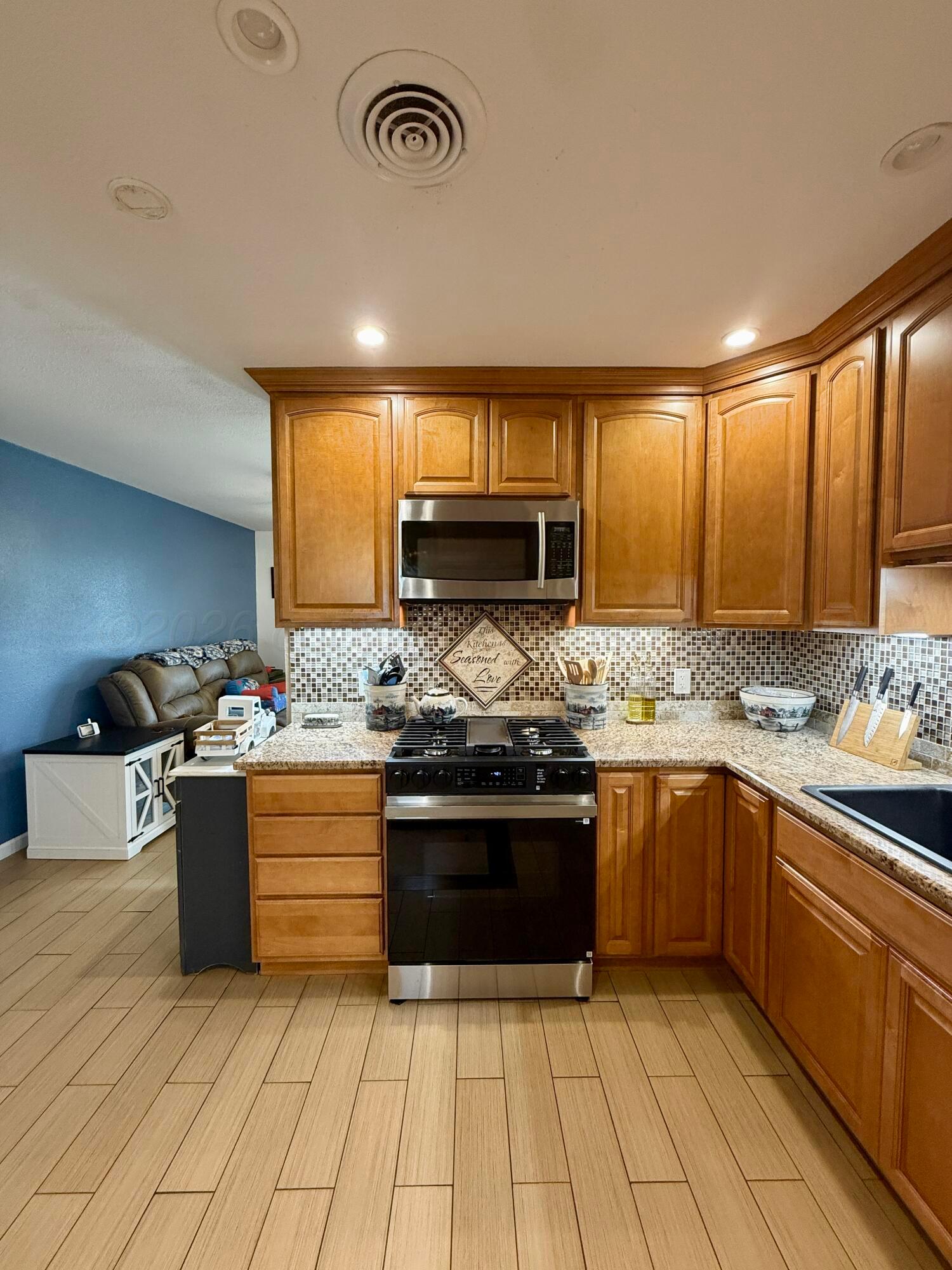 108 Wilshire Street Property Photo 8
