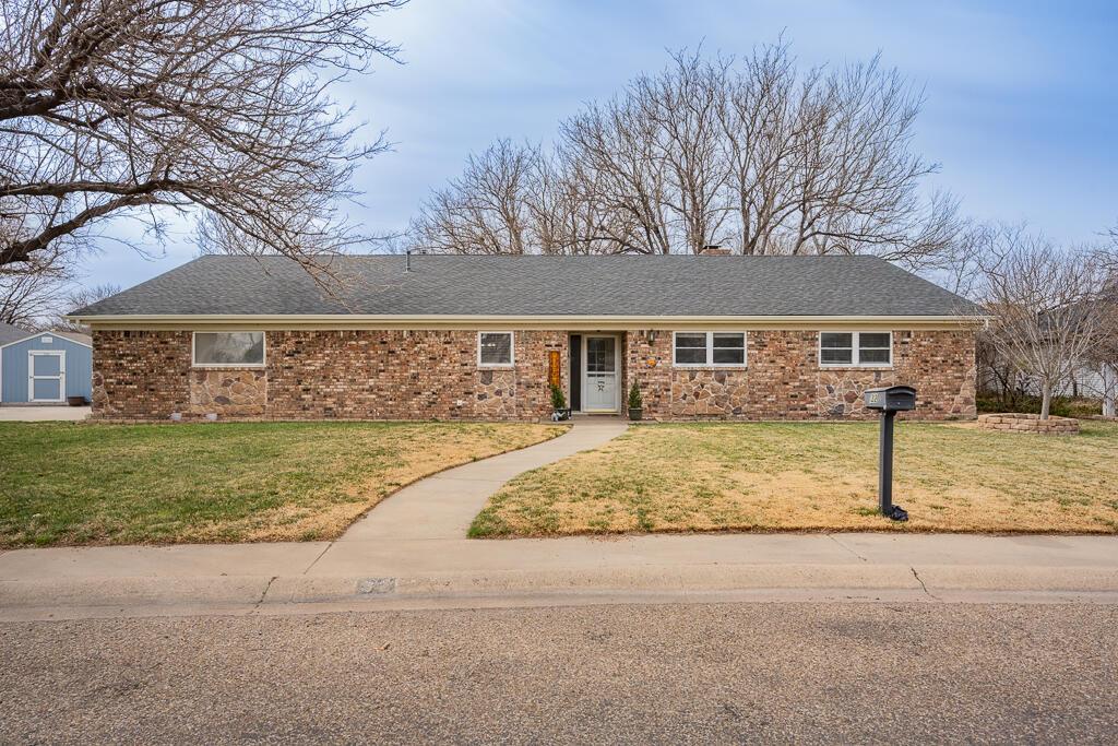 32 Village Drive Property Photo 1