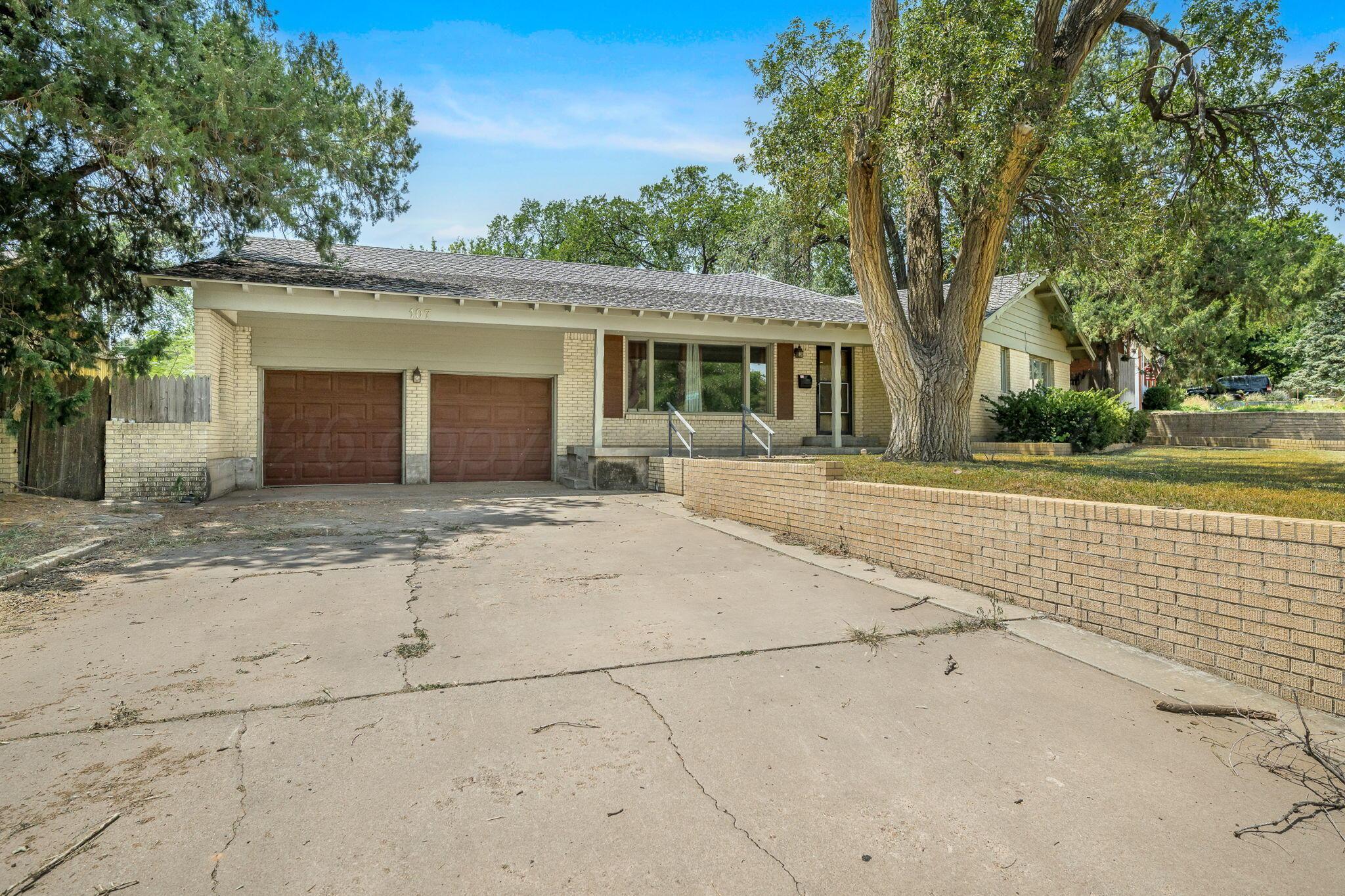 107 Parkview Drive Property Photo 1