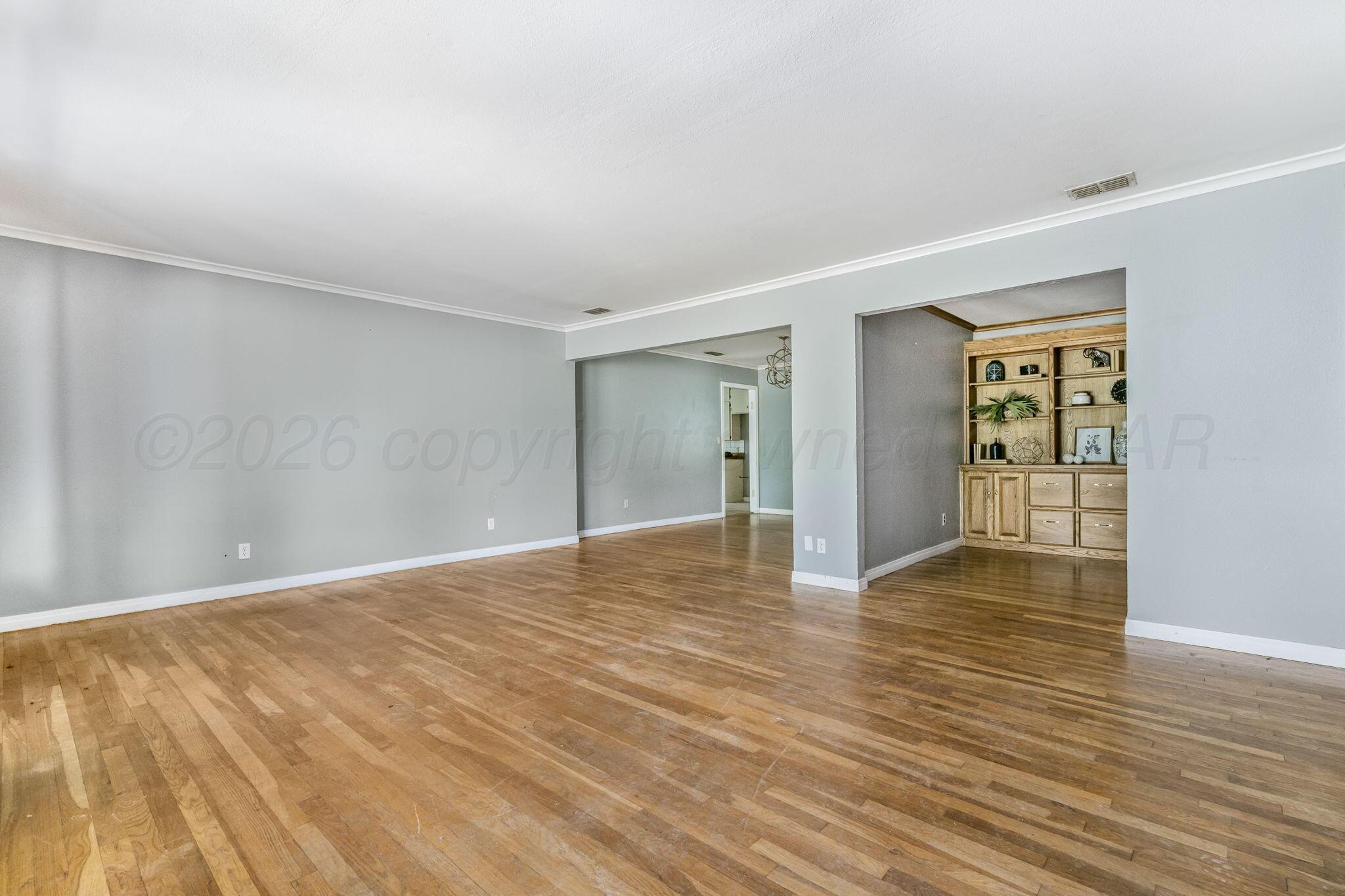 107 Parkview Drive Property Photo 3