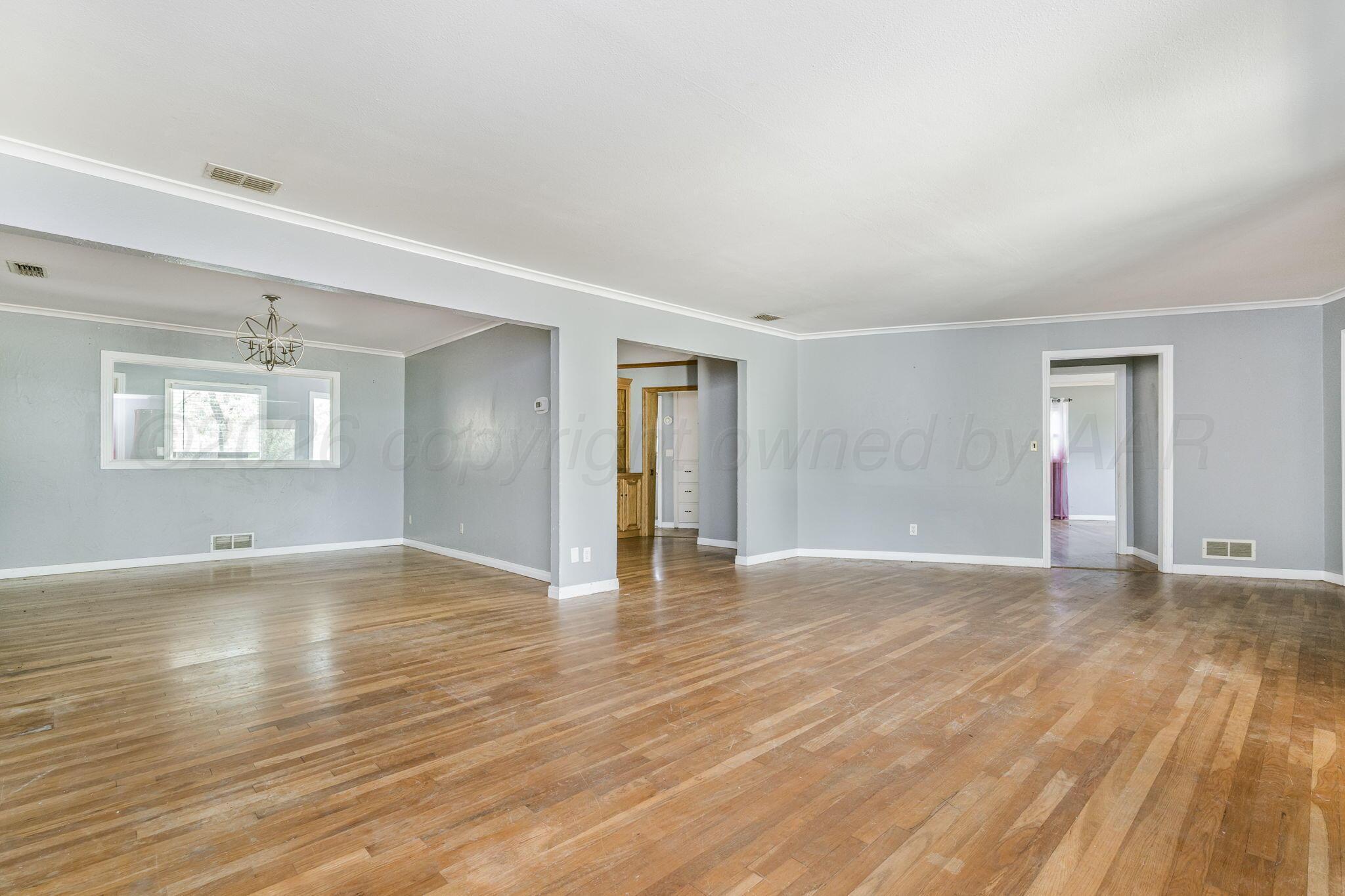 107 Parkview Drive Property Photo 4