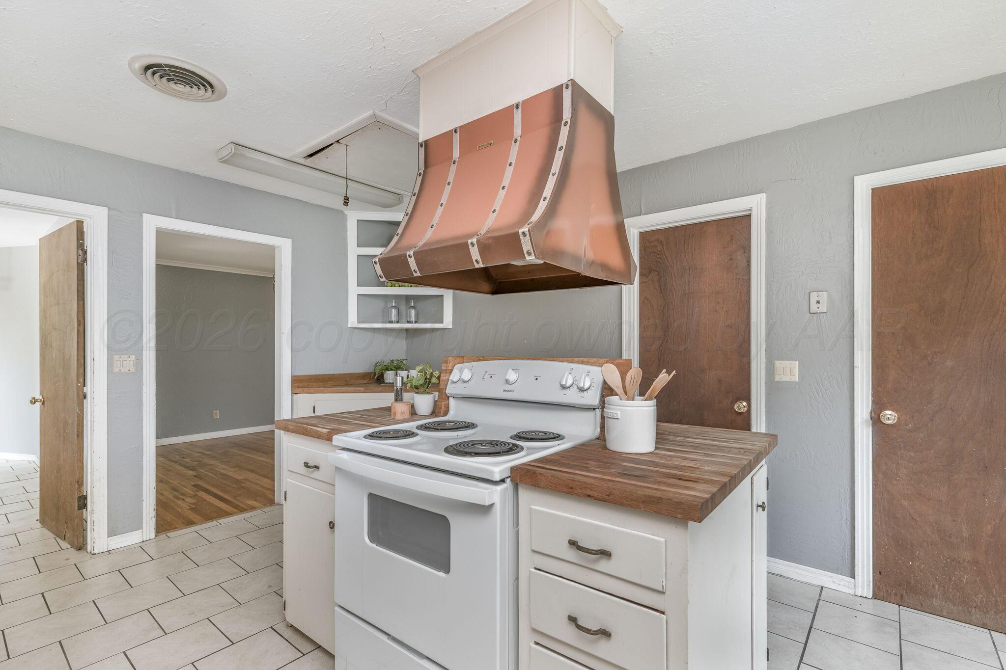107 Parkview Drive Property Photo 8