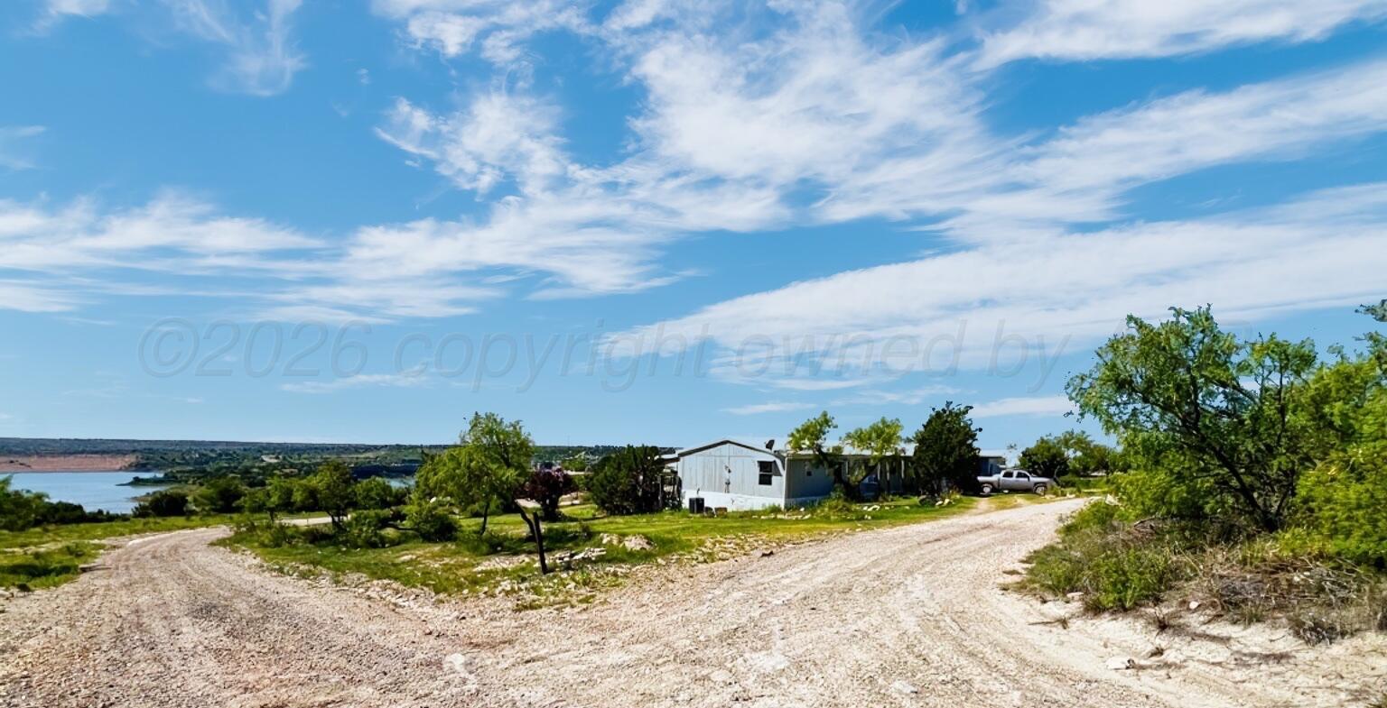 110 E Lobo Drive Property Photo 2