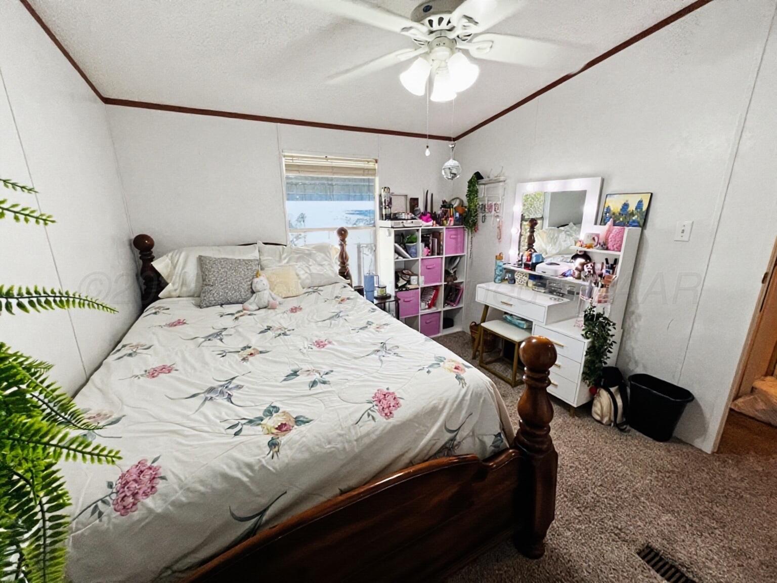 110 E Lobo Drive Property Photo 11