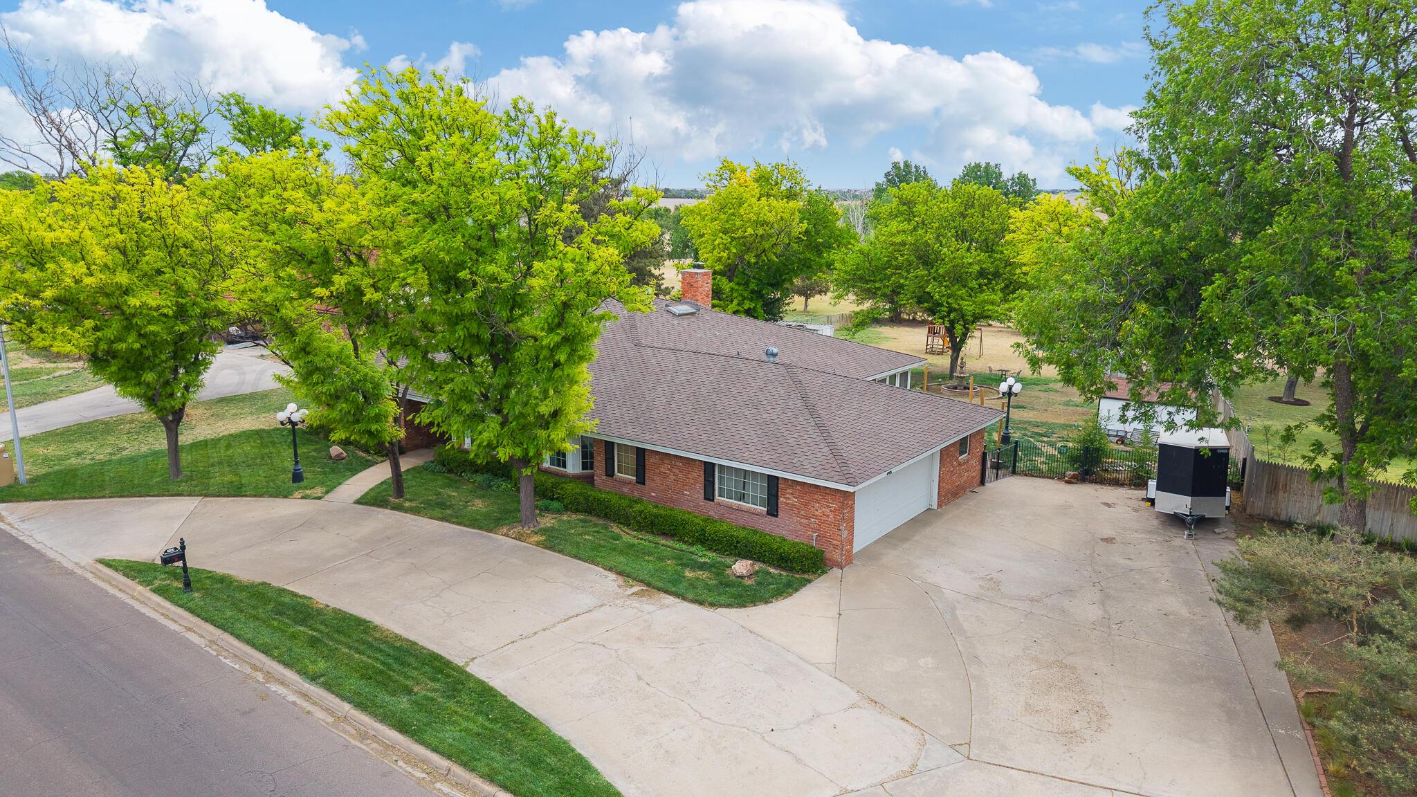 1404 Creekmere Drive Property Photo 4