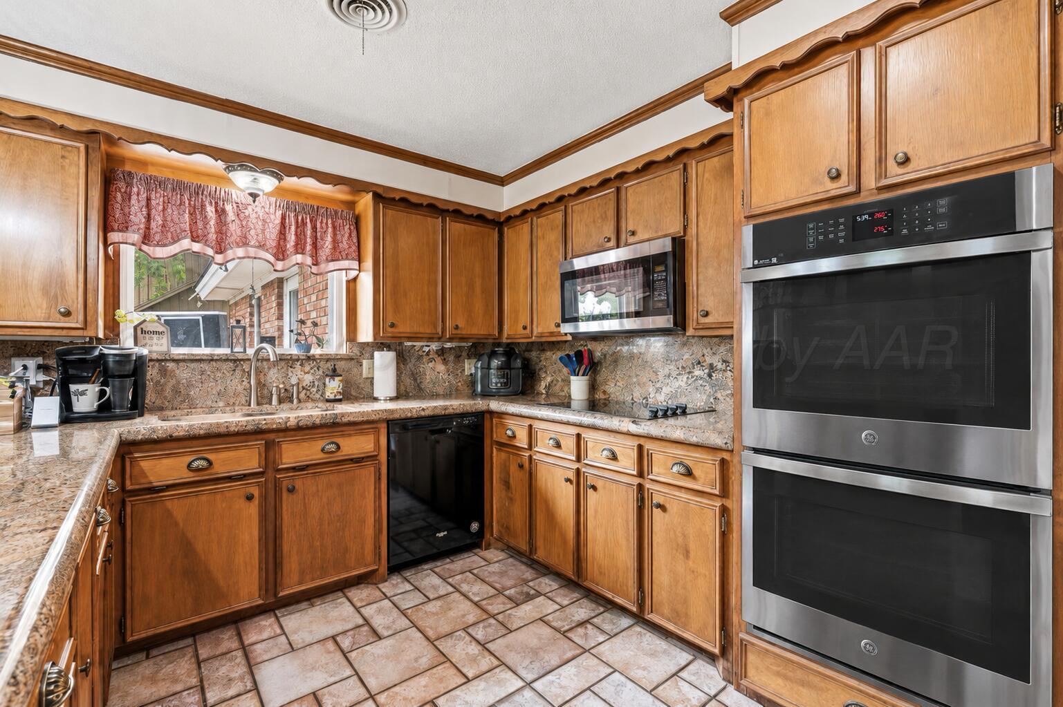 1404 Creekmere Drive Property Photo 22