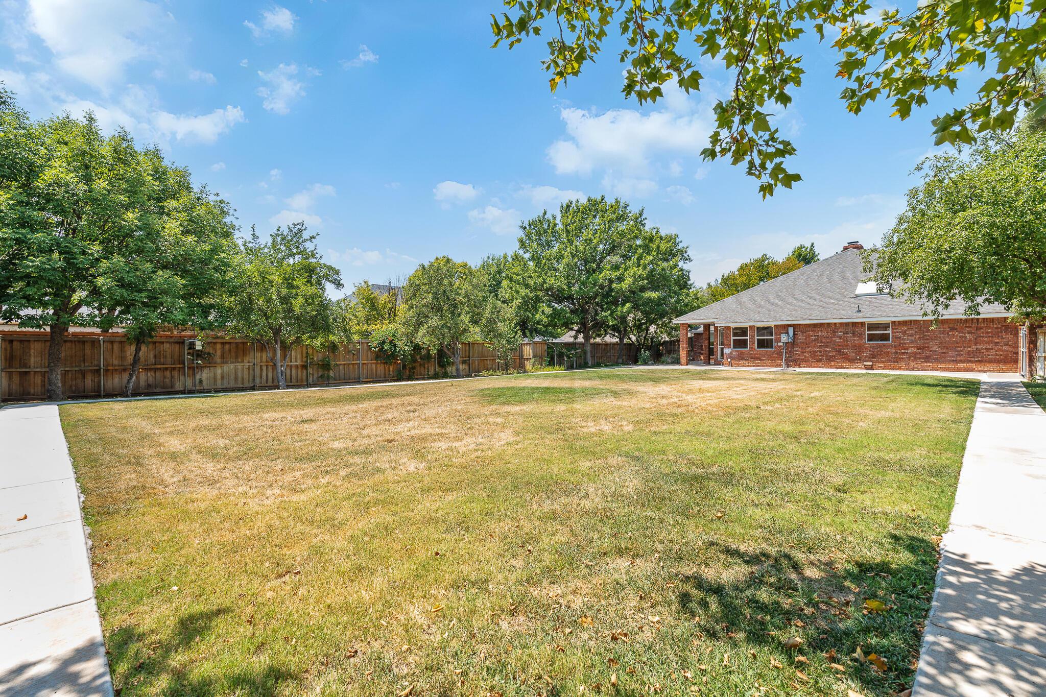 7415 Woodmont Drive Property Photo 23