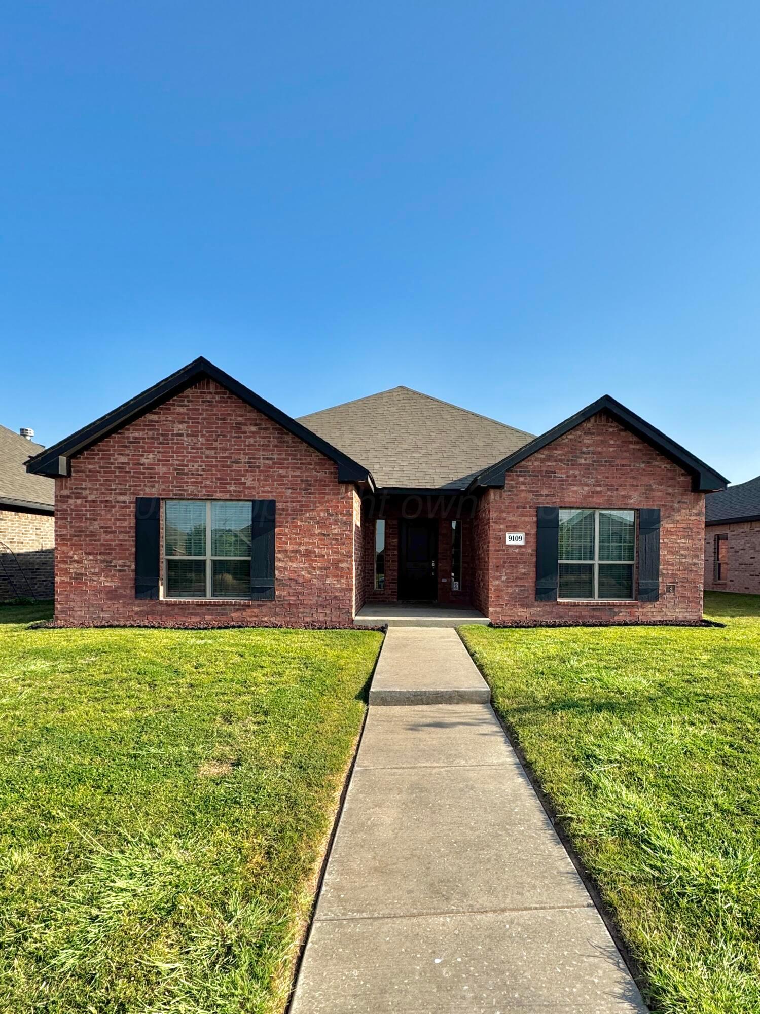 9109 HERITAGE HILLS Parkway Property Photo 1