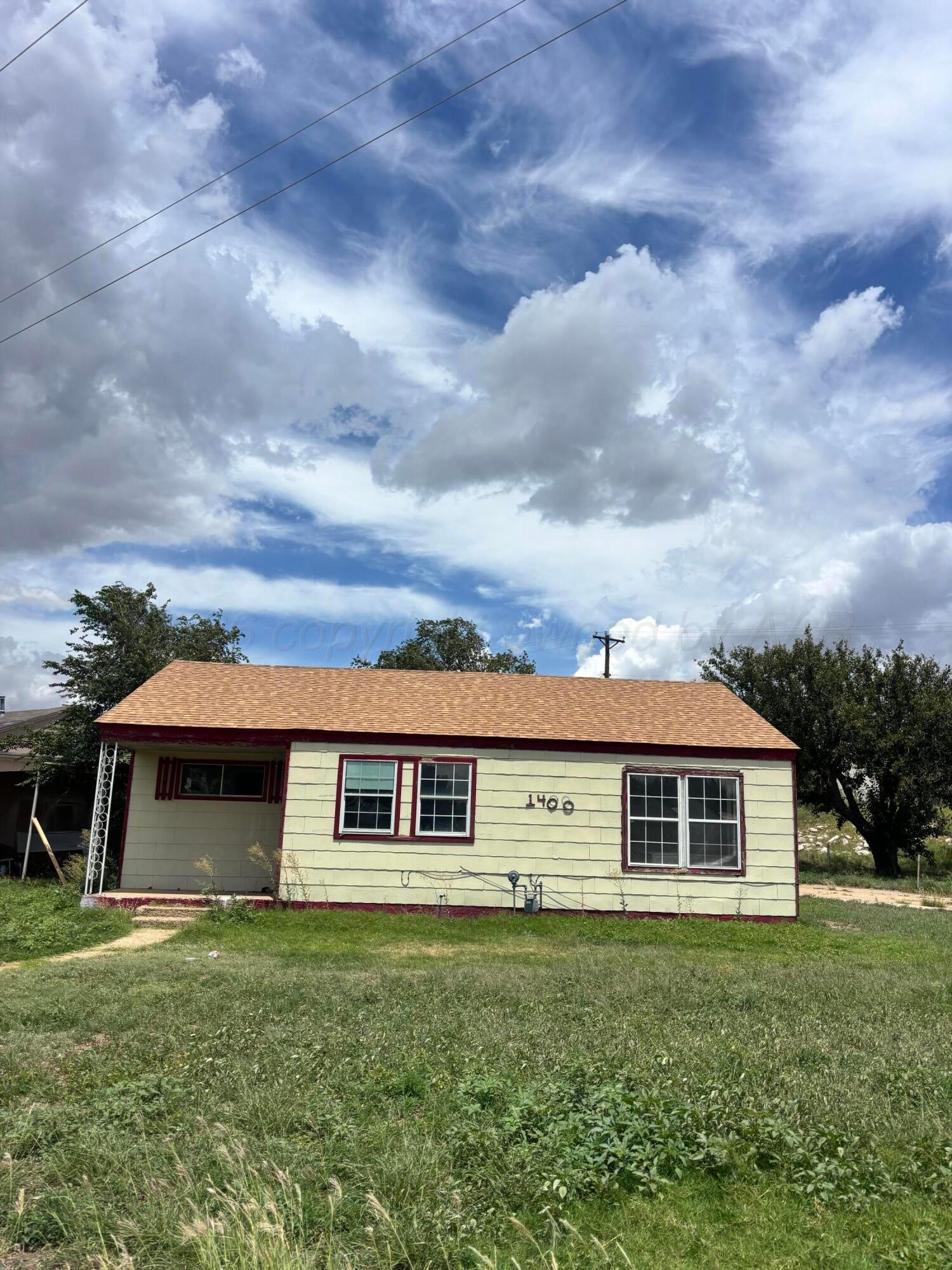1400 Baker Street Property Photo 1