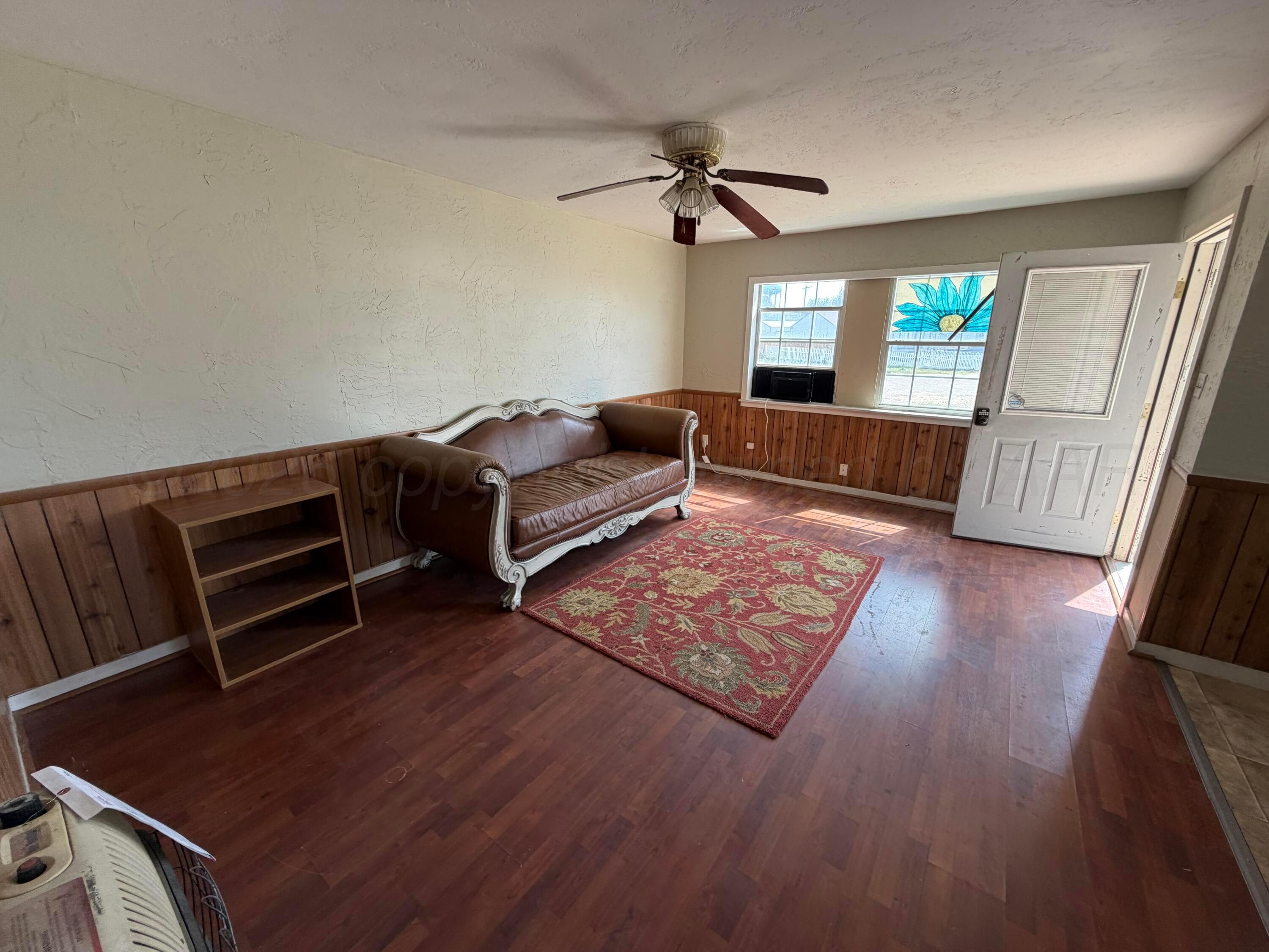 1400 Baker Street Property Photo 7