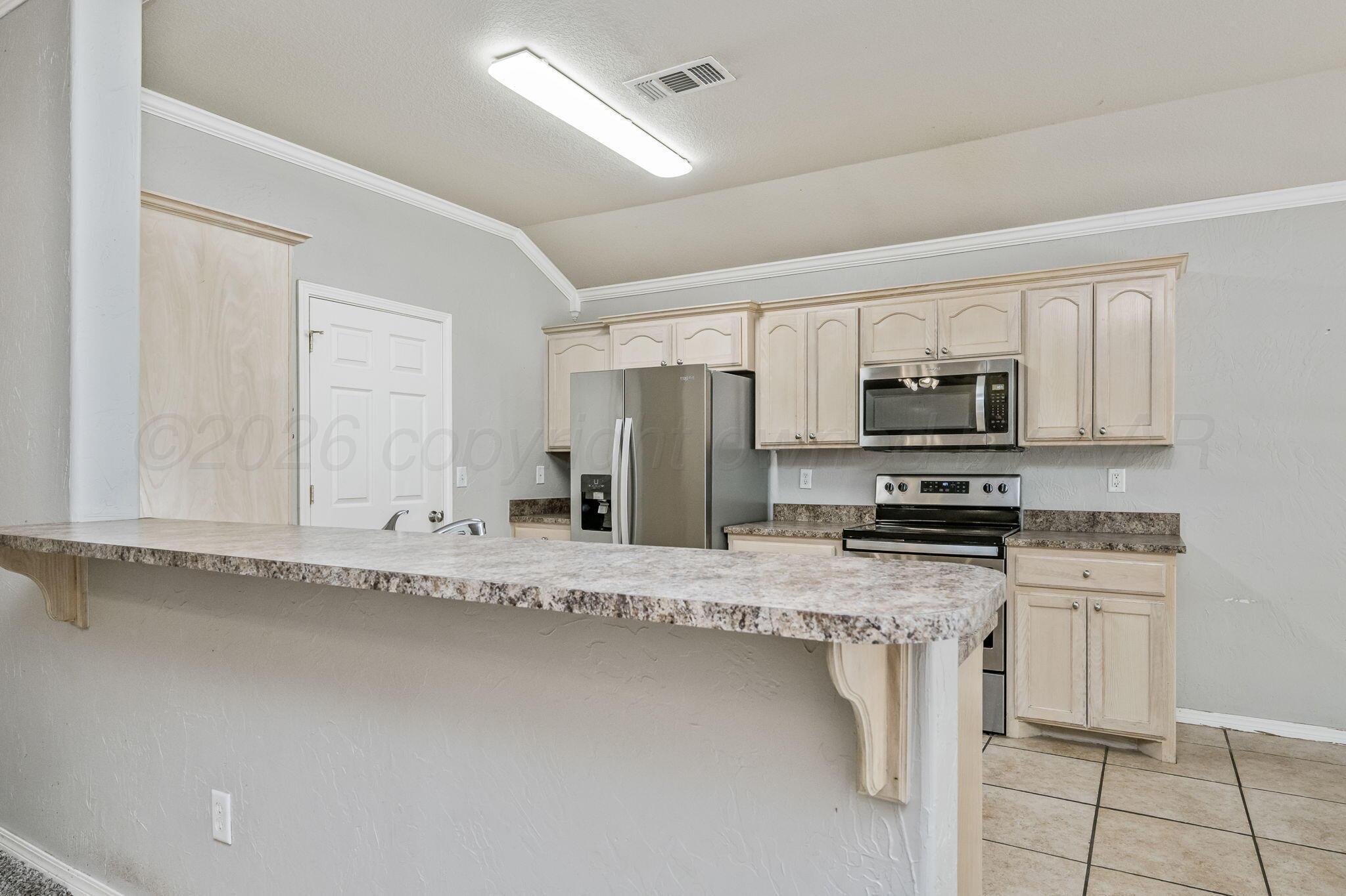 3805 S Aldredge Street Property Photo 6