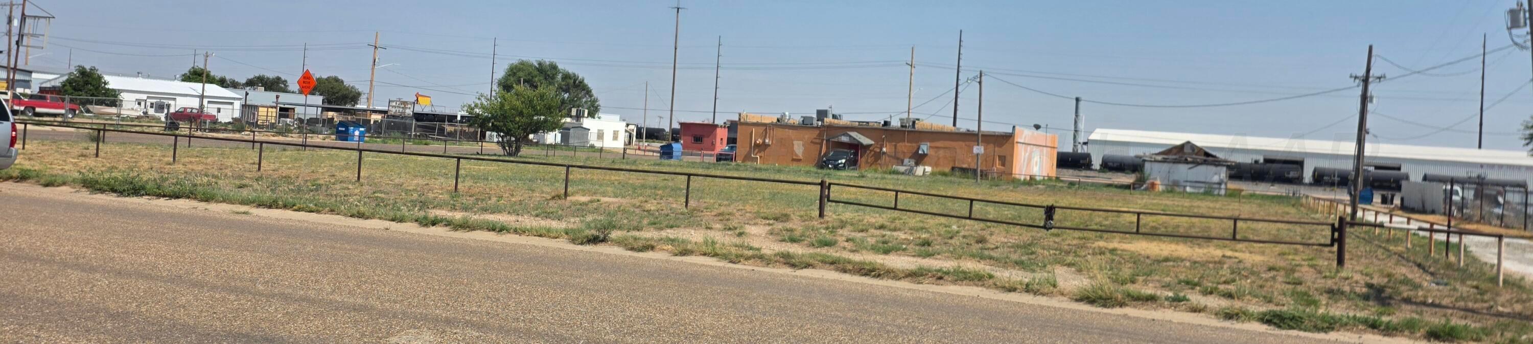 841 E 1st Street Property Photo 5