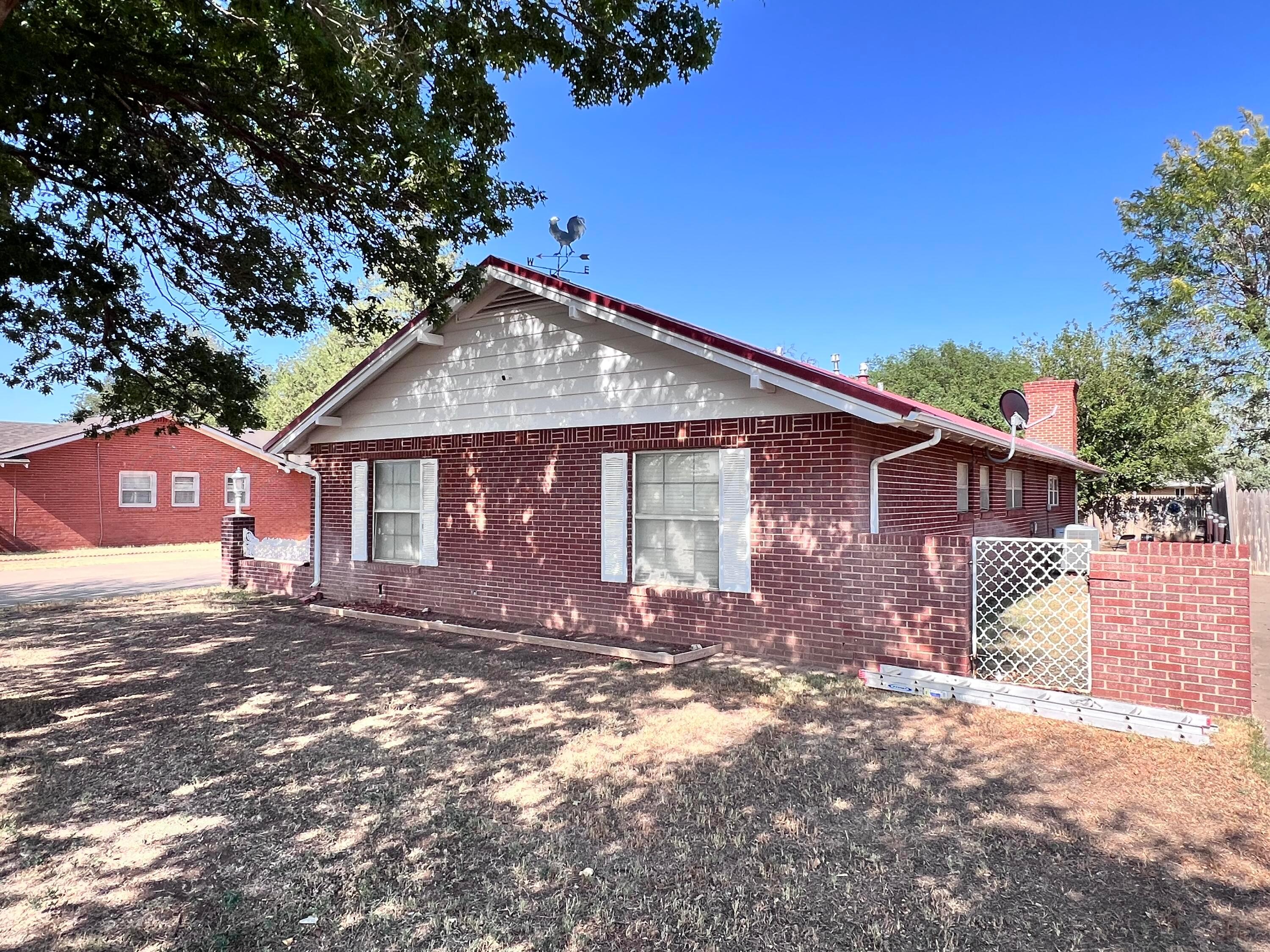 412 Sunset Street Property Photo 3