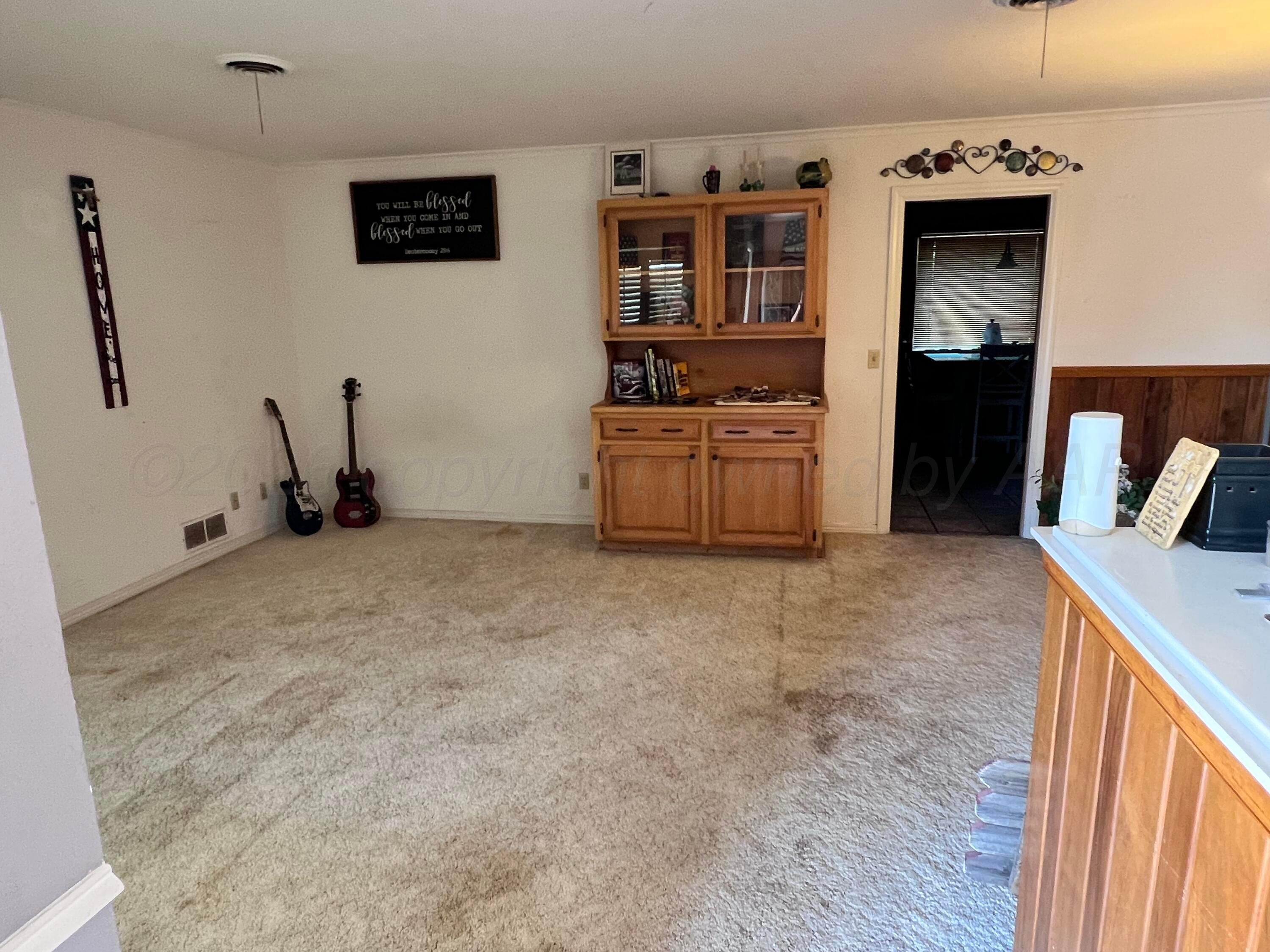 412 Sunset Street Property Photo 4