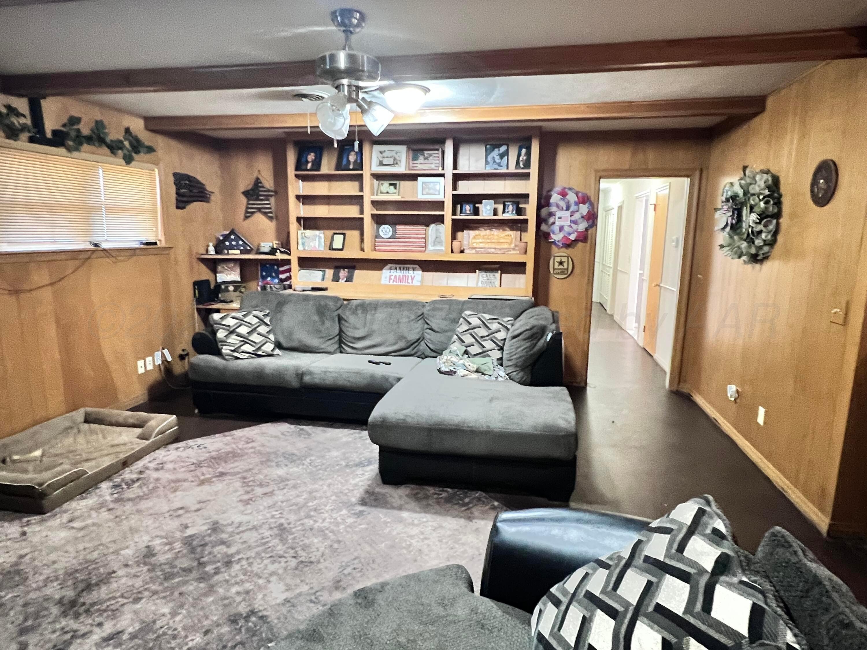 412 Sunset Street Property Photo 9