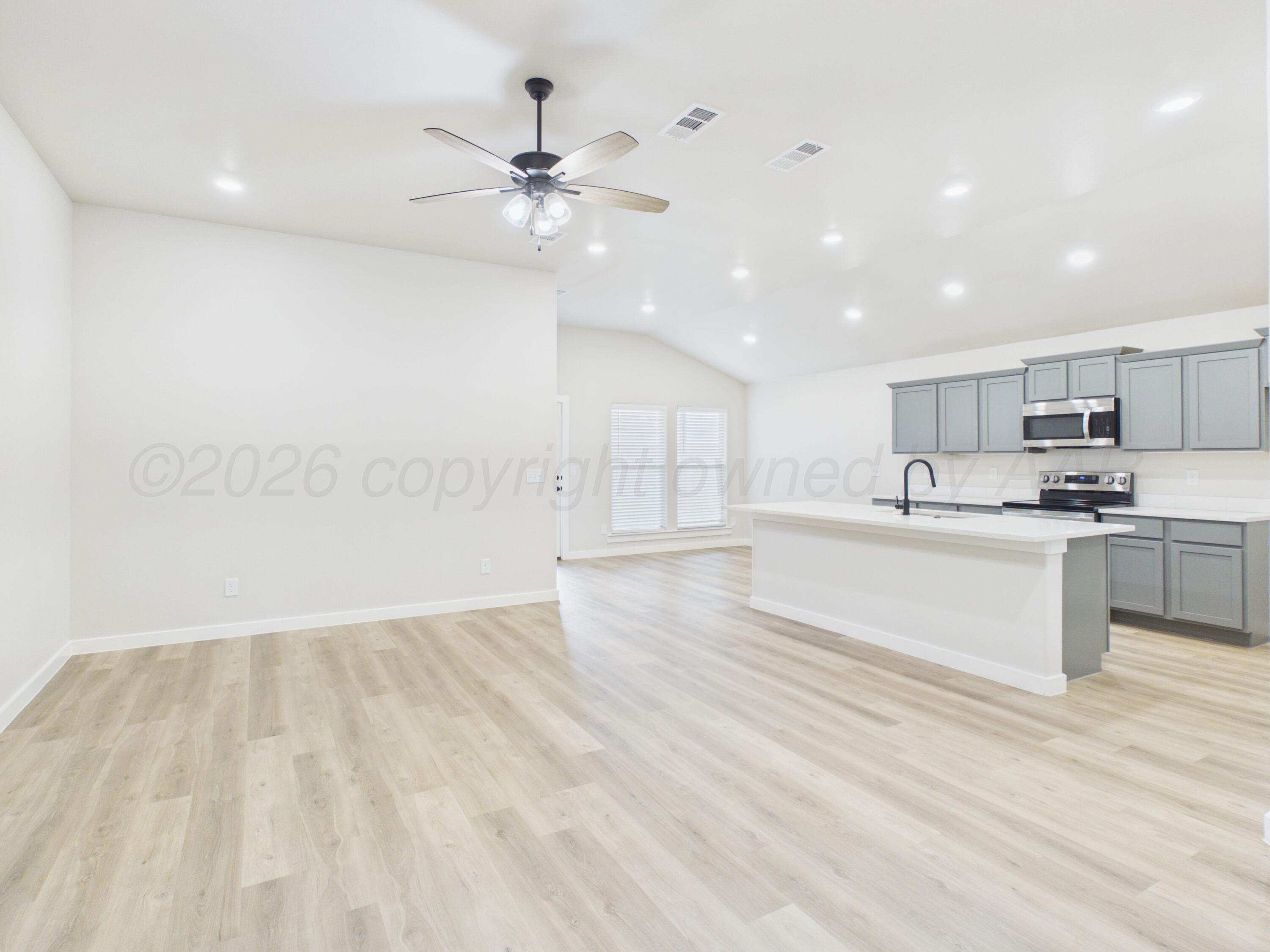 3102 Swenson Street Property Photo 4