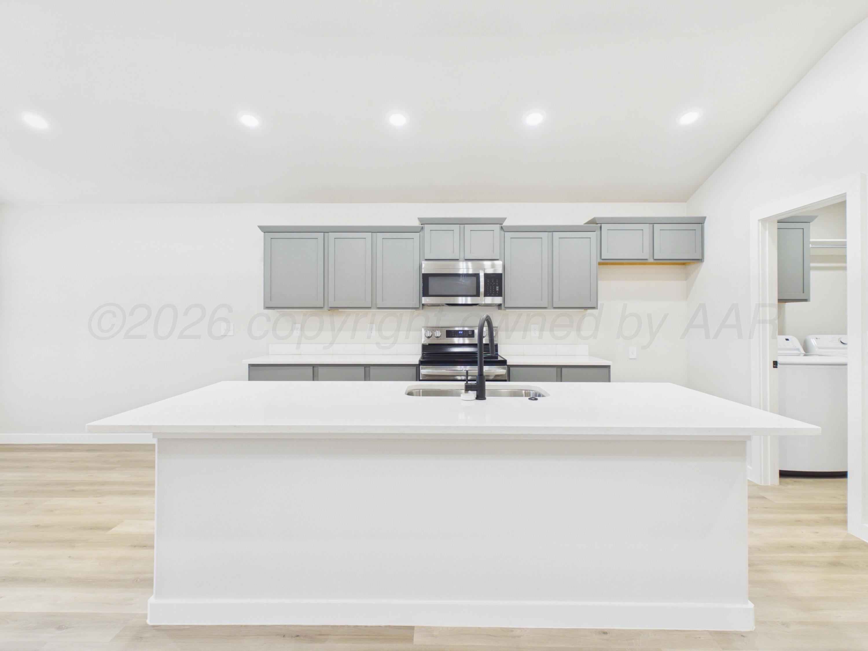 3102 Swenson Street Property Photo 5