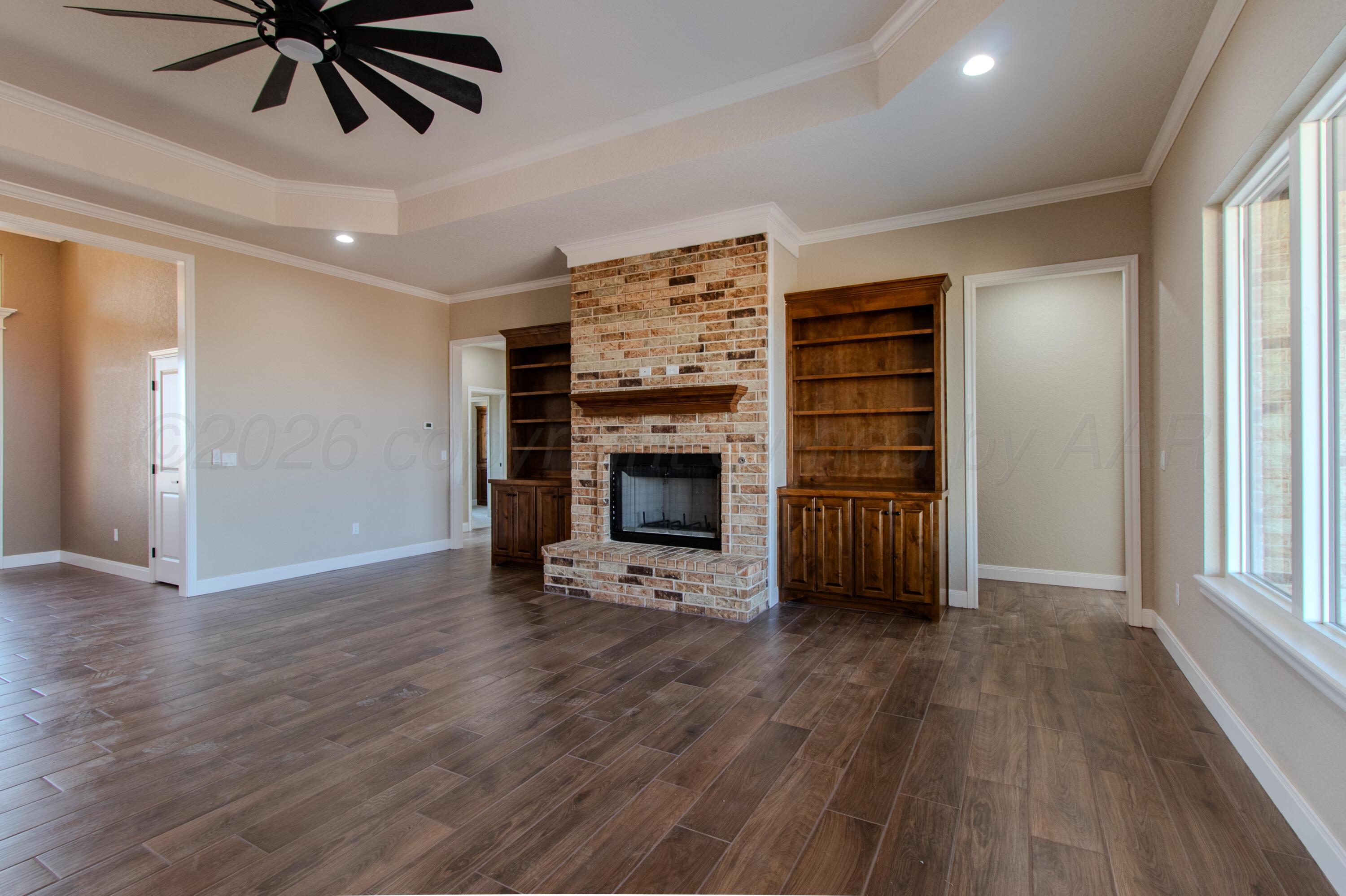 9406 Shadow Bend Avenue Property Photo 8