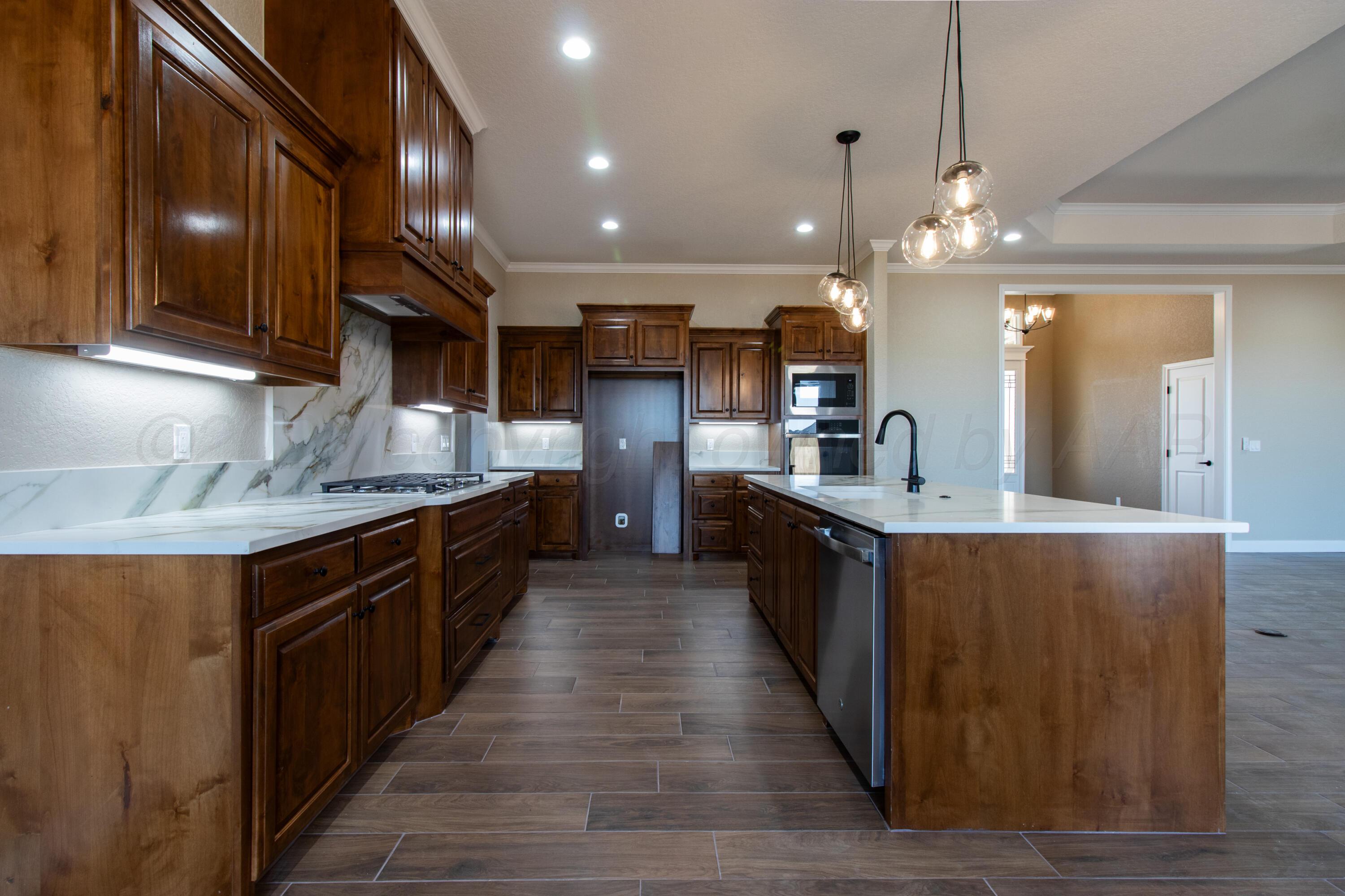 9406 Shadow Bend Avenue Property Photo 15