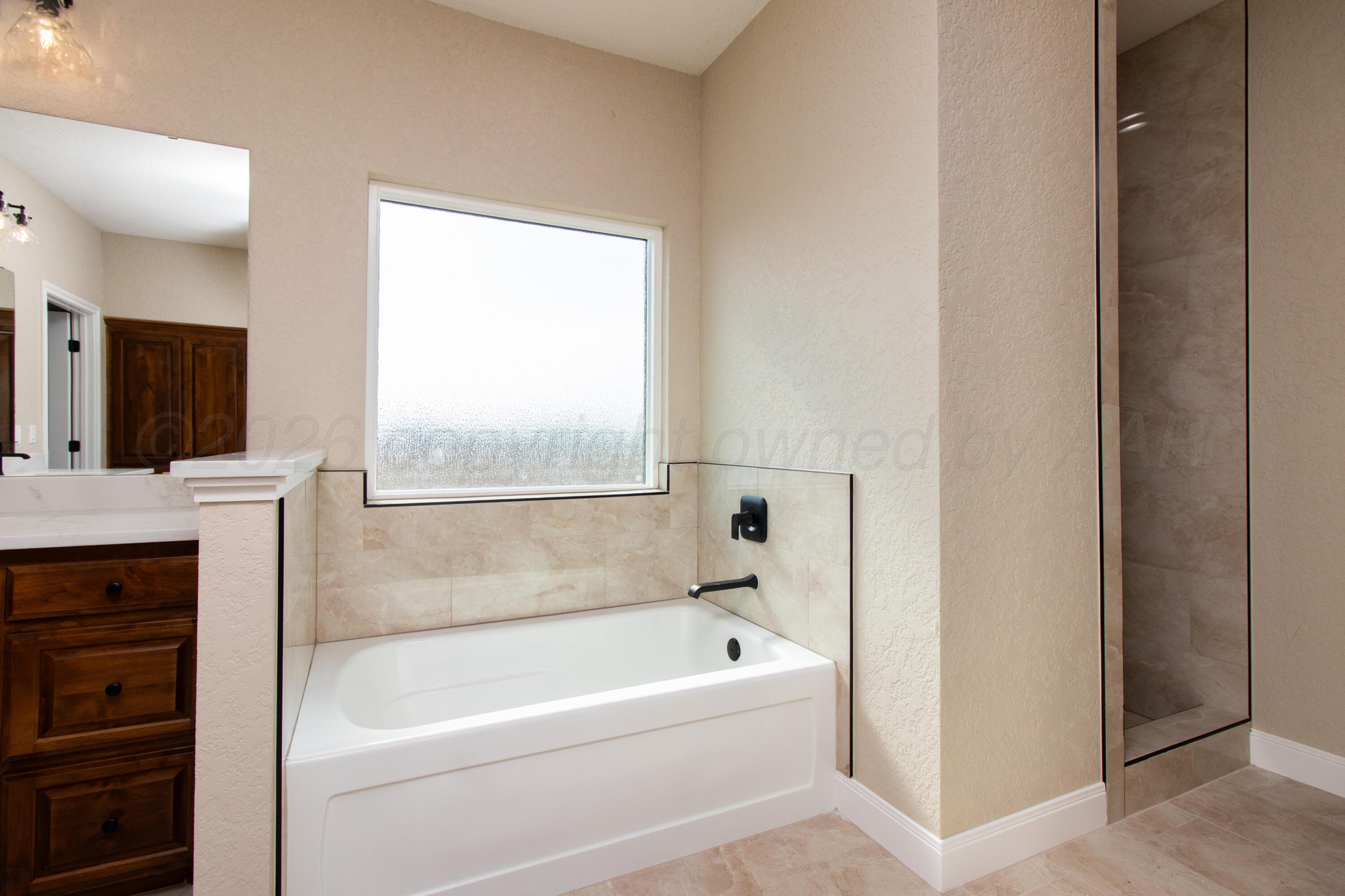 9406 Shadow Bend Avenue Property Photo 22