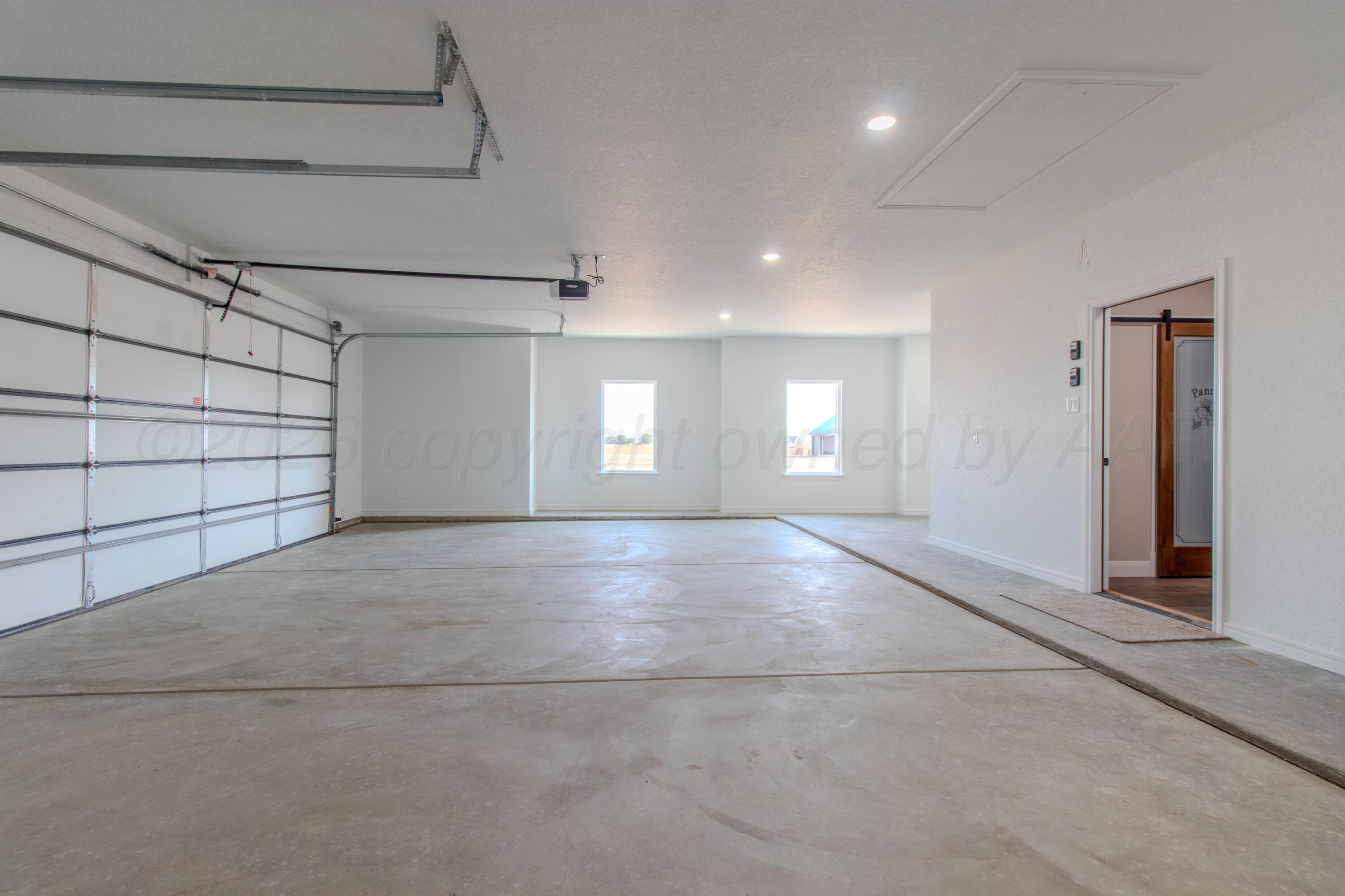 9406 Shadow Bend Avenue Property Photo 44