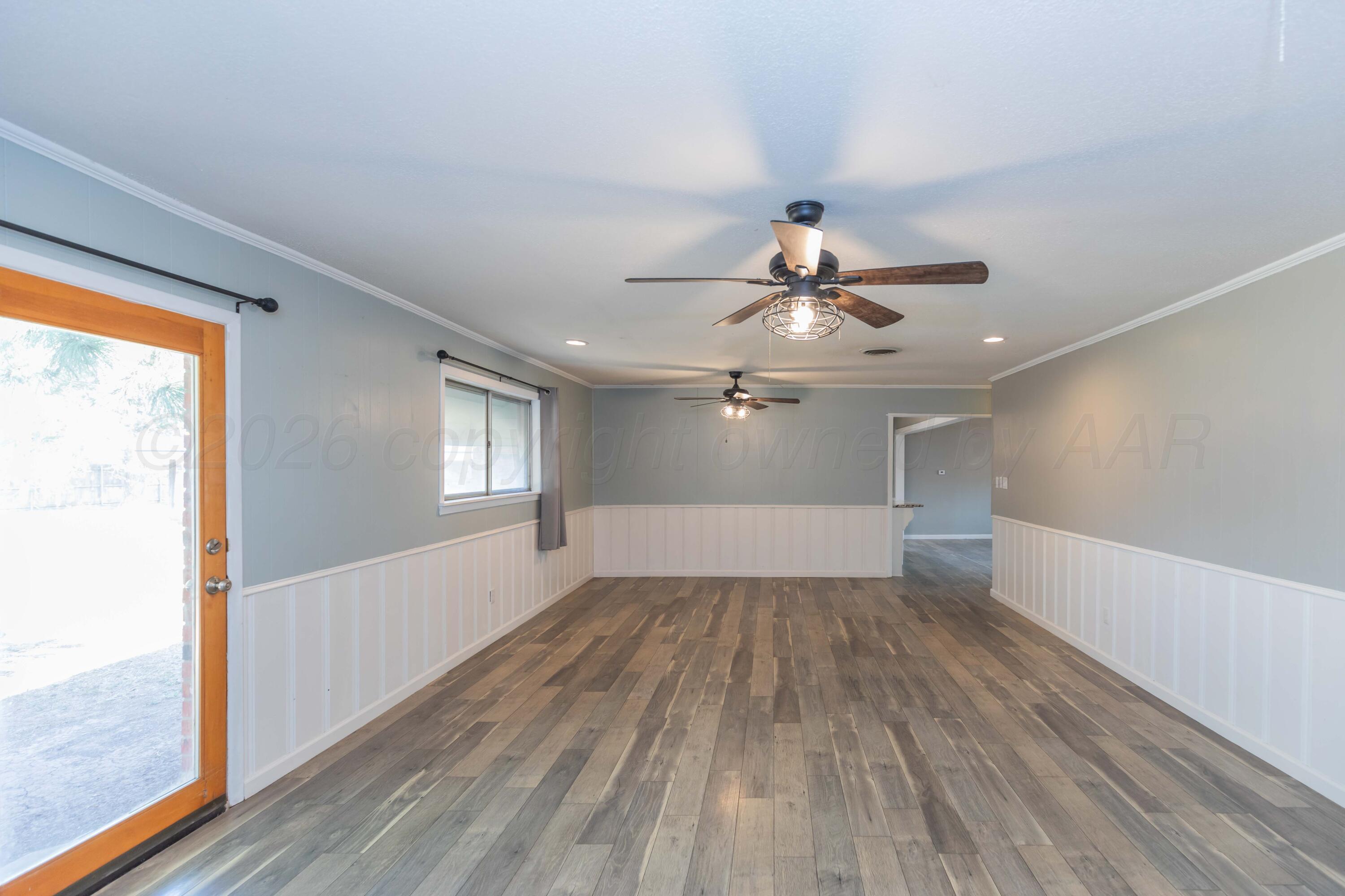 2406 Smiser Street Property Photo 15