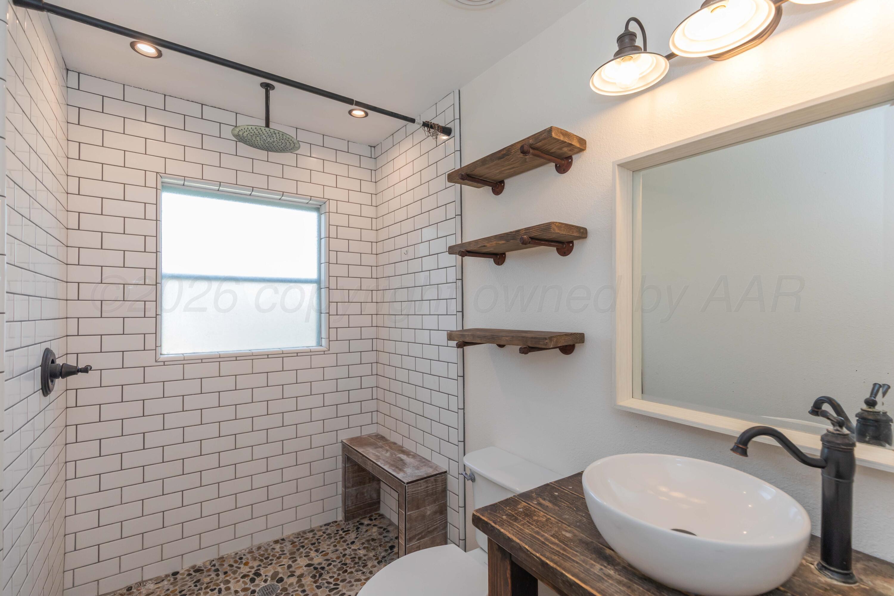 2406 Smiser Street Property Photo 16