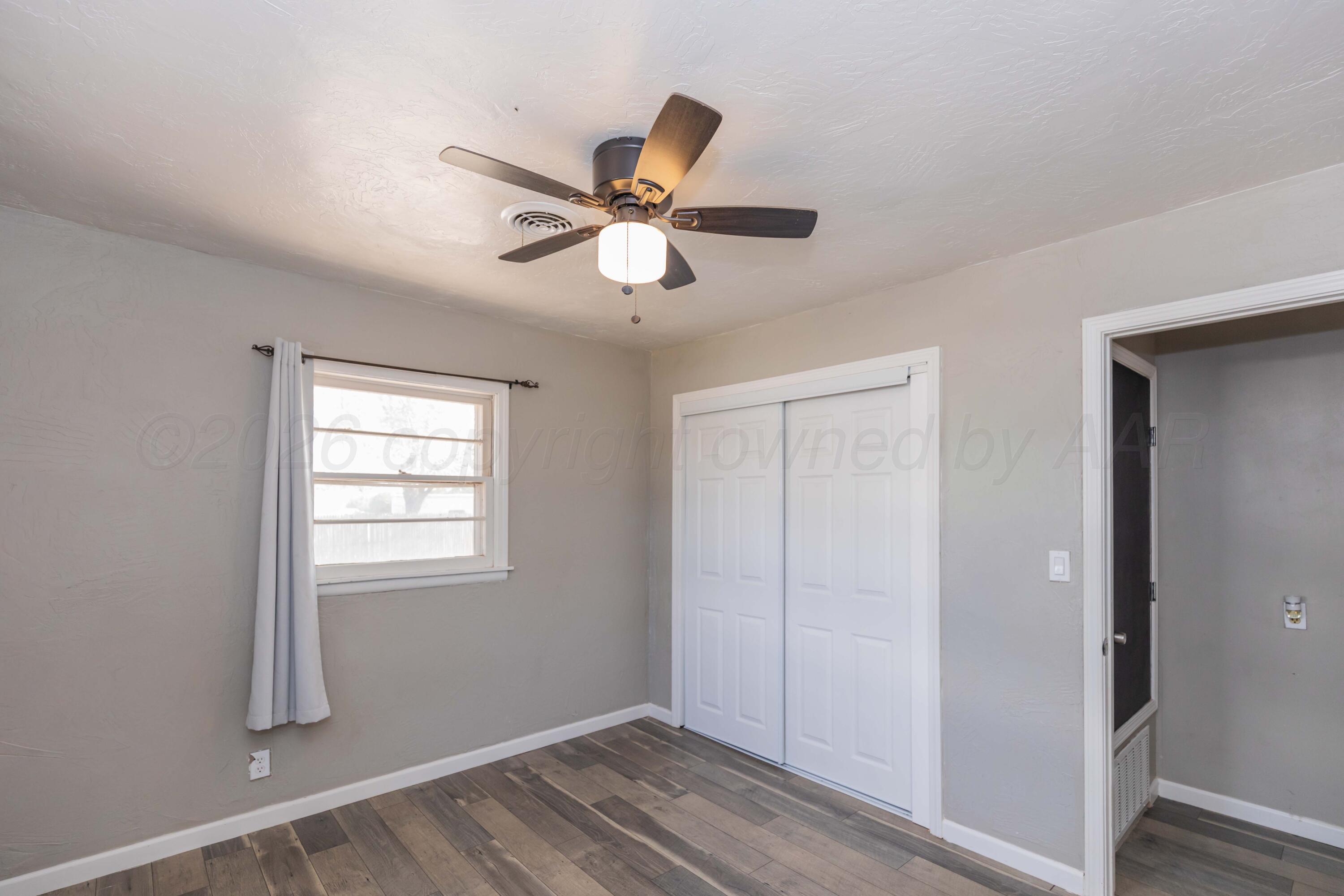 2406 Smiser Street Property Photo 19