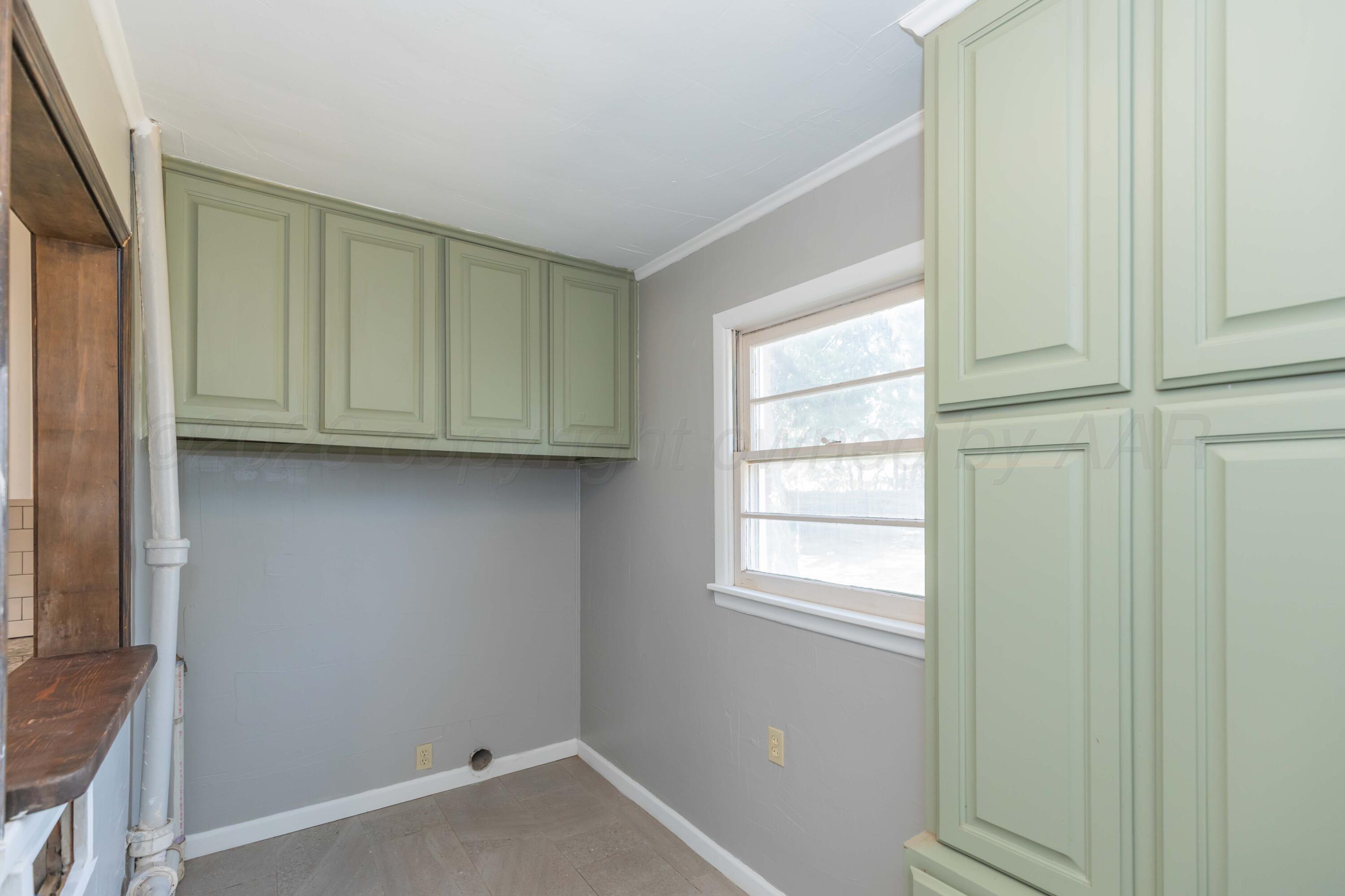 2406 Smiser Street Property Photo 23