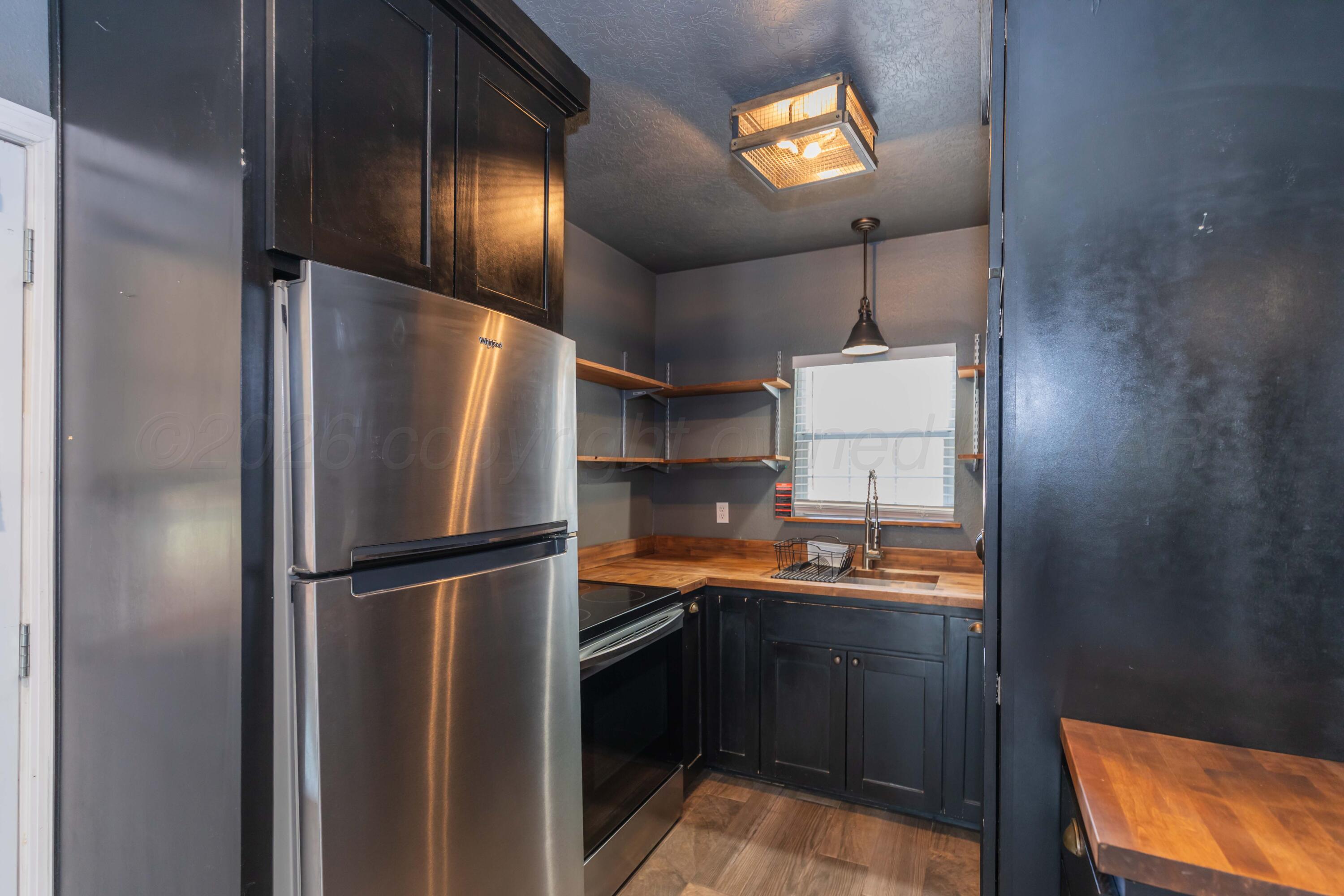 2406 Smiser Street Property Photo 29