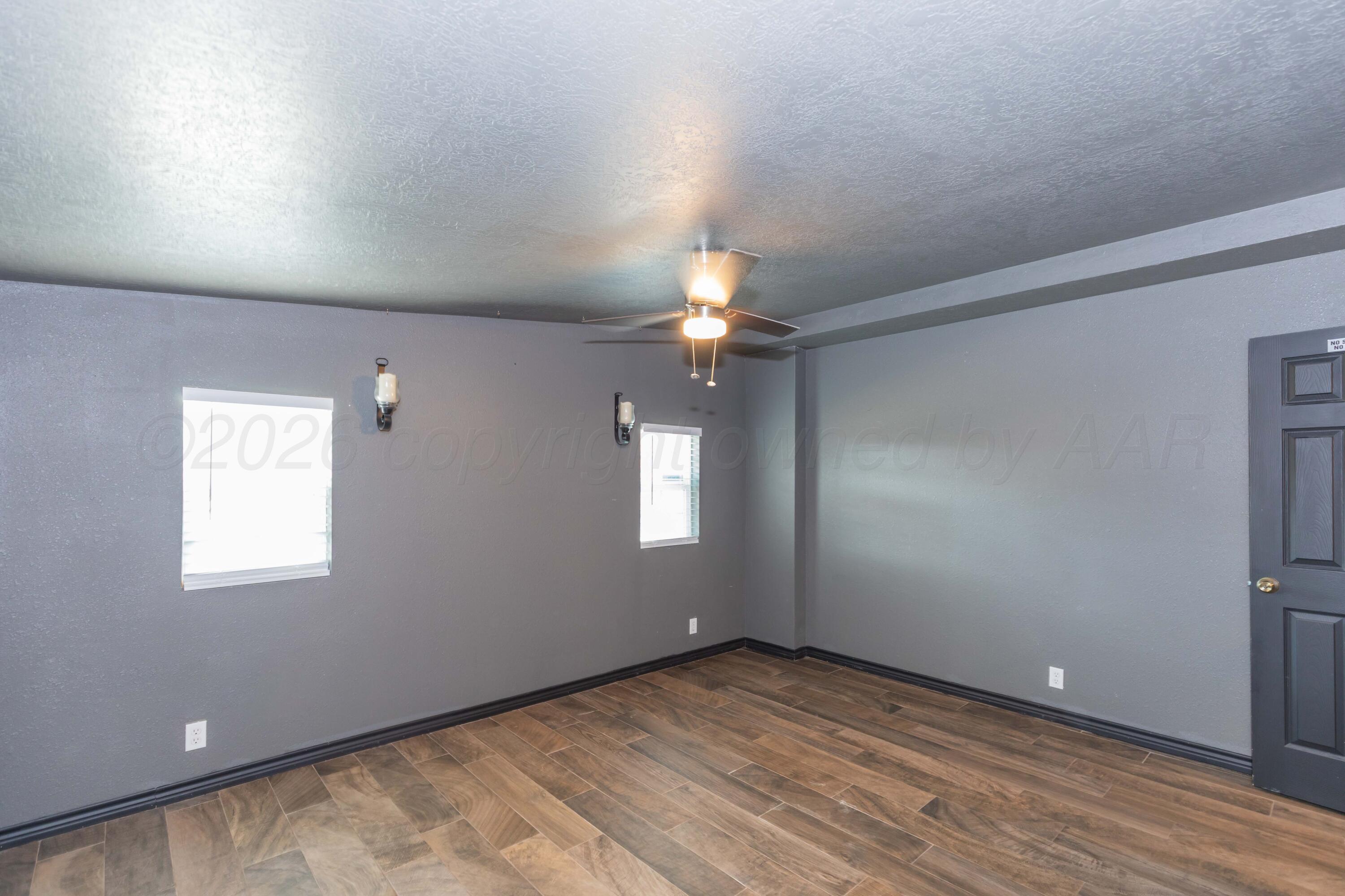 2406 Smiser Street Property Photo 30
