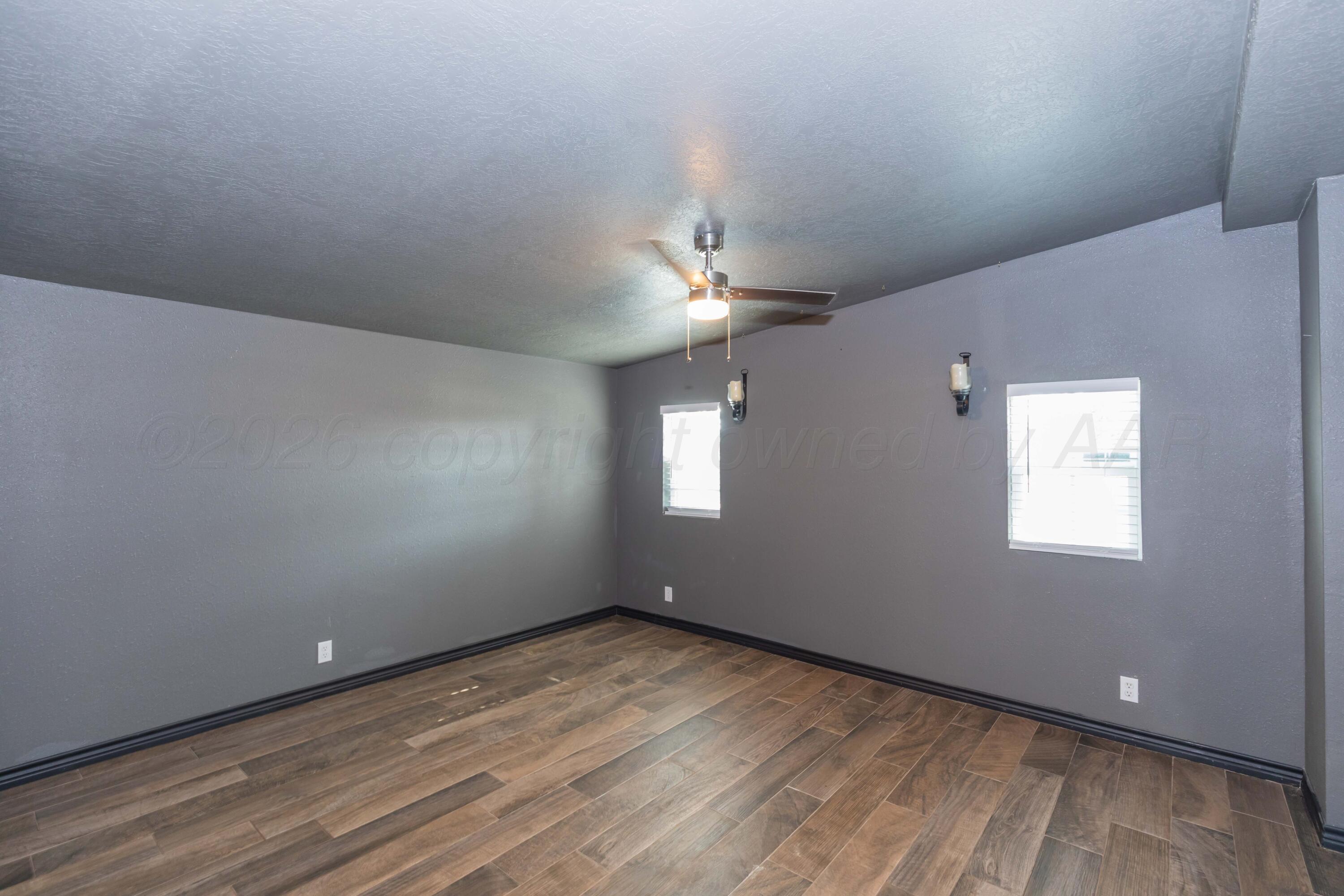 2406 Smiser Street Property Photo 31