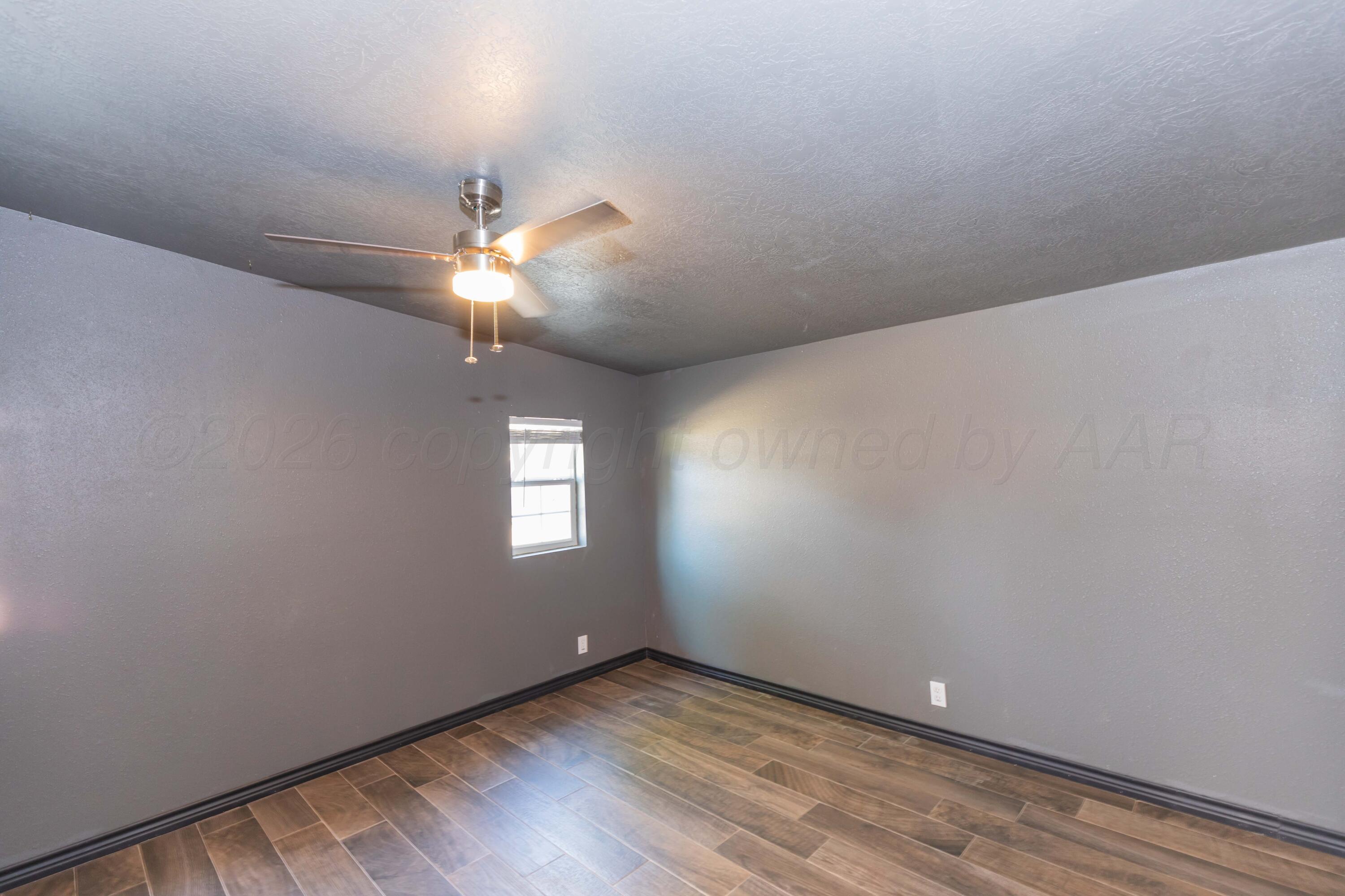 2406 Smiser Street Property Photo 34