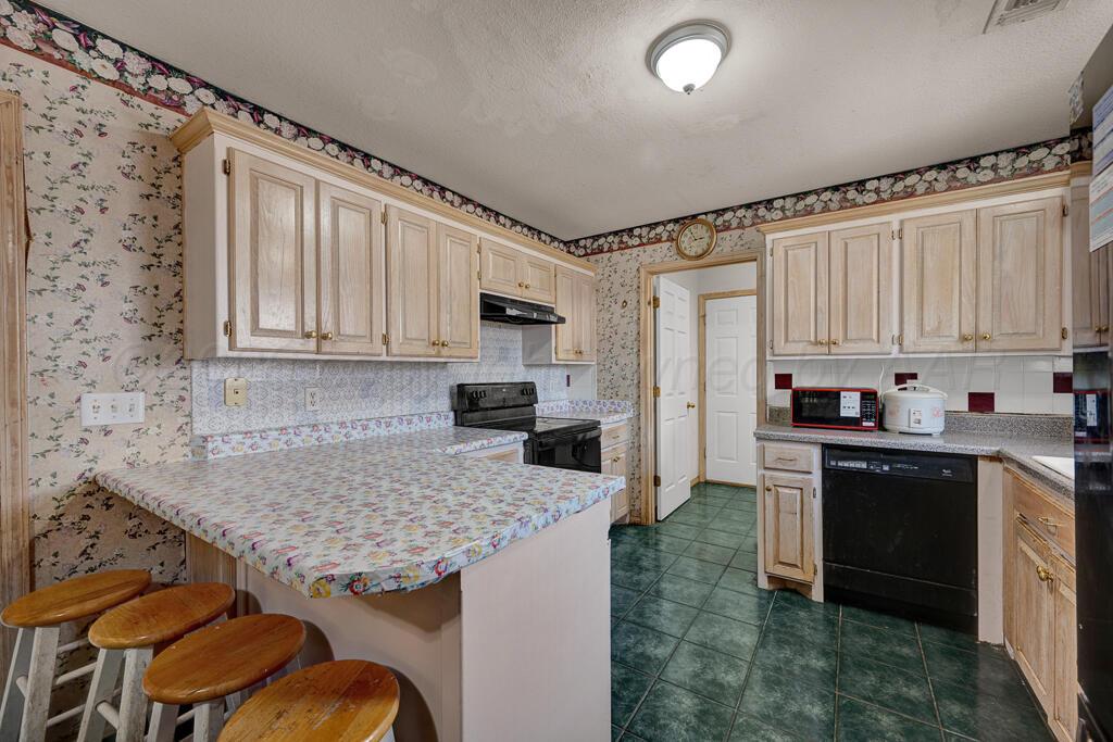 1718 Jennifer Street Property Photo 7