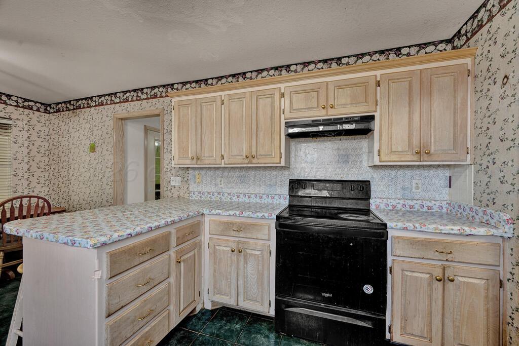 1718 Jennifer Street Property Photo 8