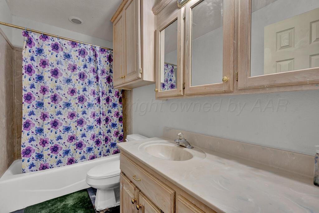 1718 Jennifer Street Property Photo 18