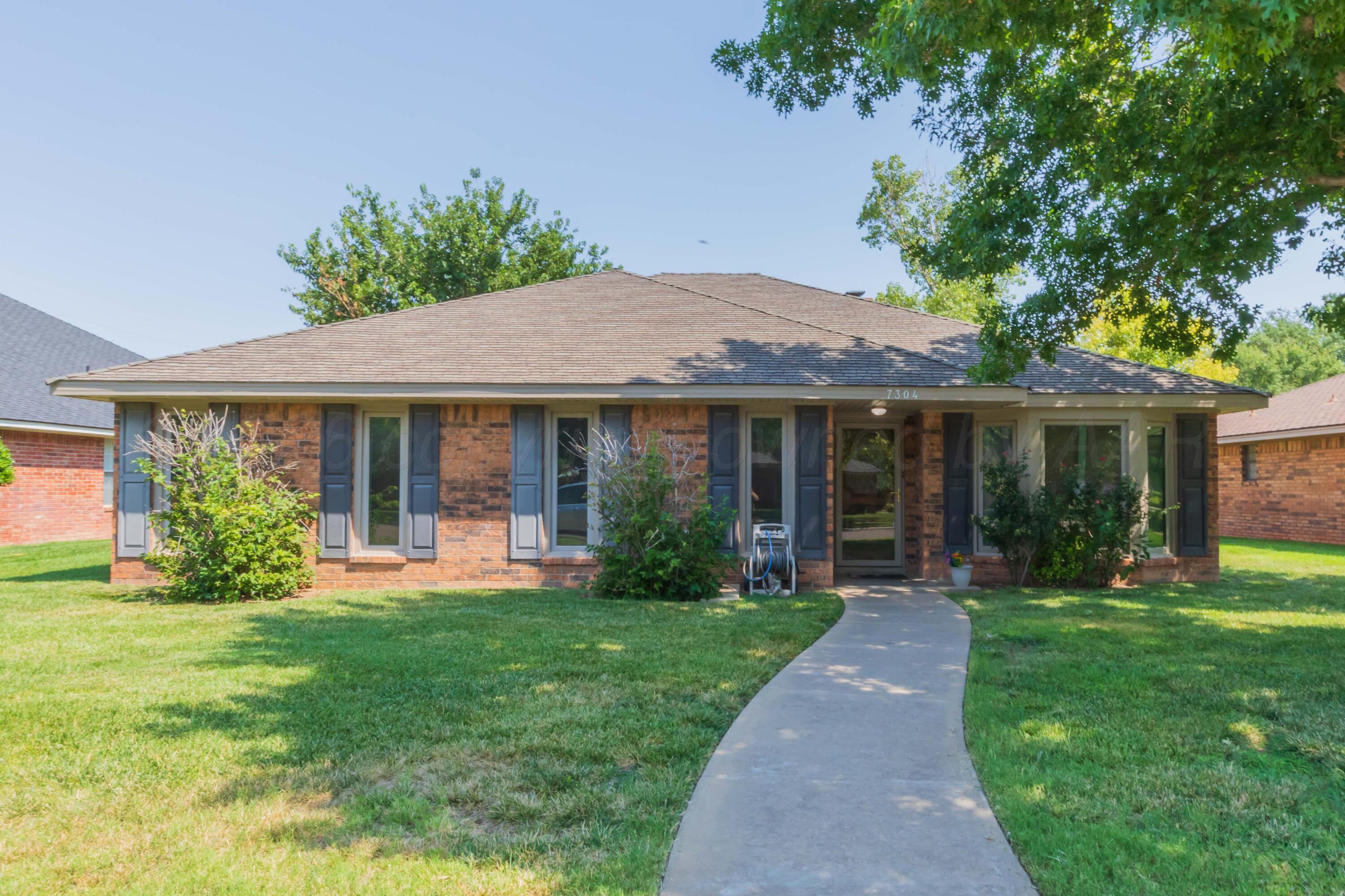 7304 Kings Place Property Photo 1