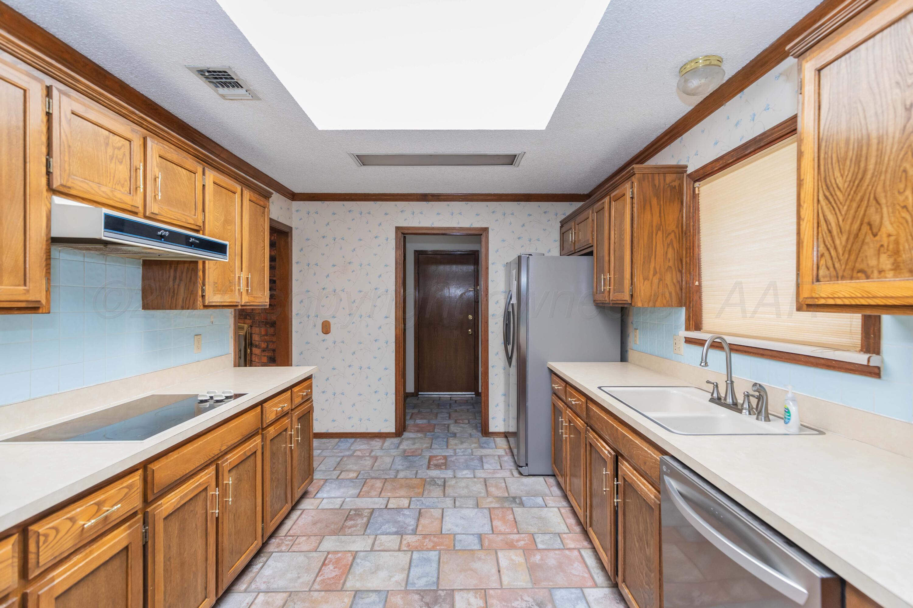 7304 Kings Place Property Photo 10