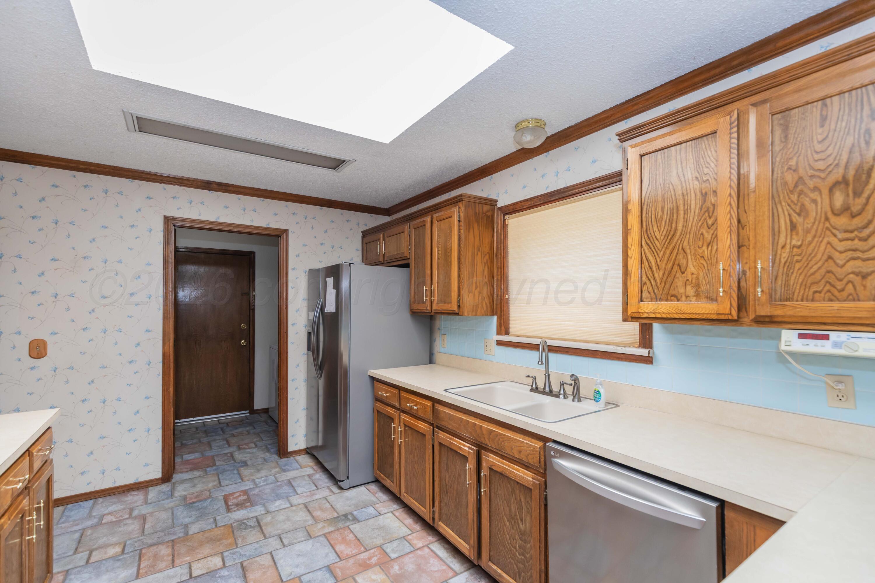 7304 Kings Place Property Photo 11