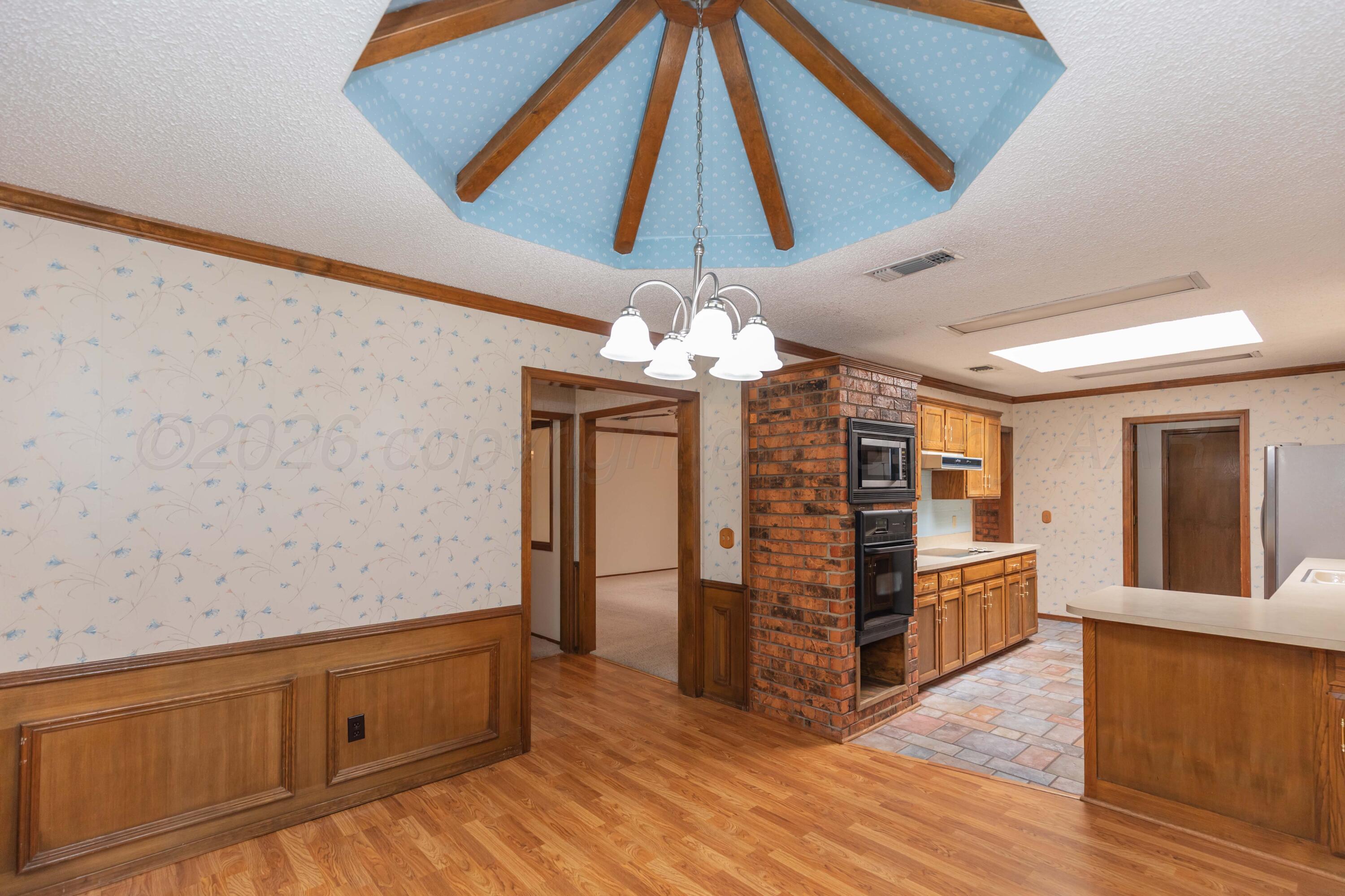 7304 Kings Place Property Photo 14
