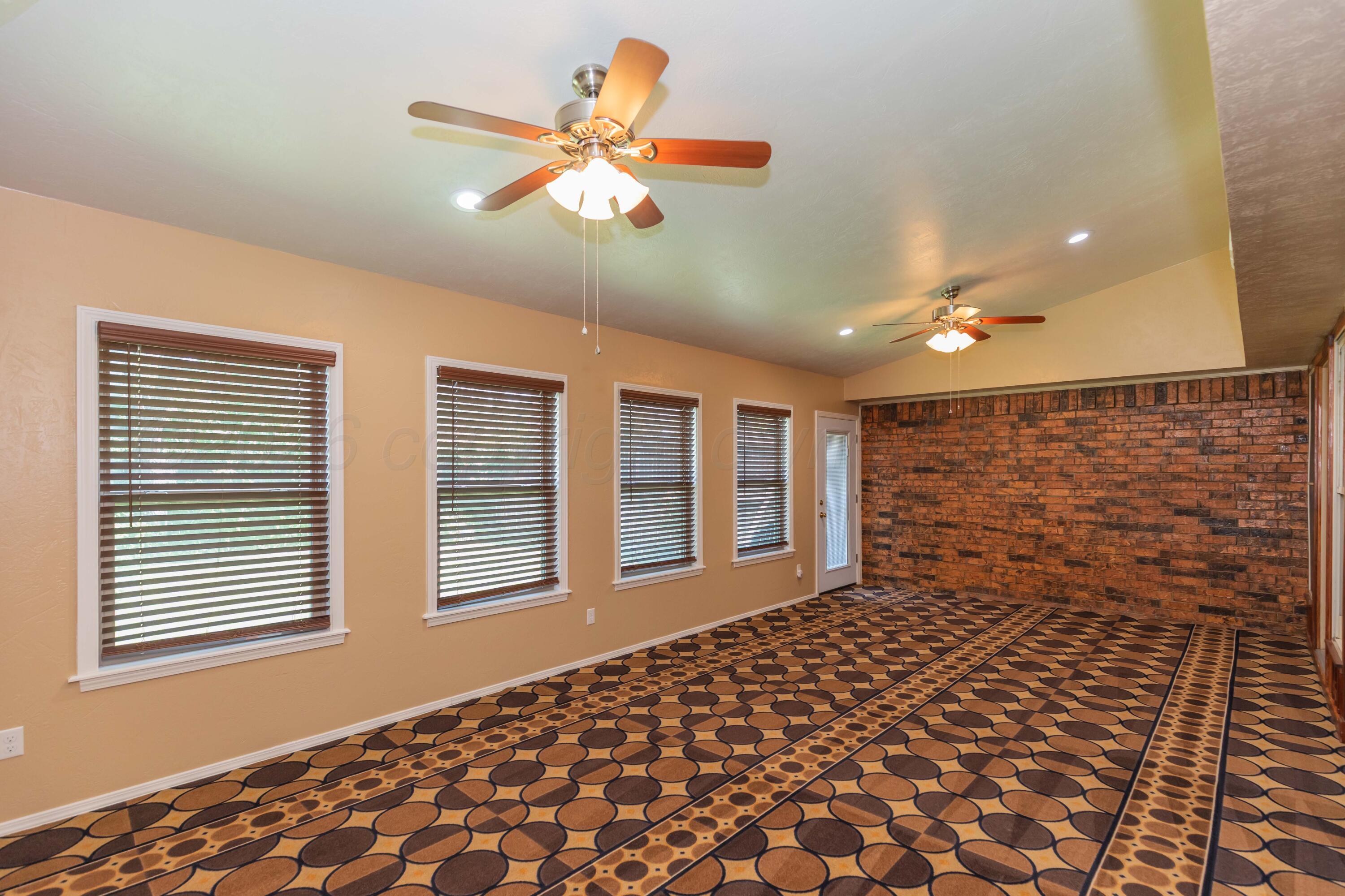 7304 Kings Place Property Photo 16