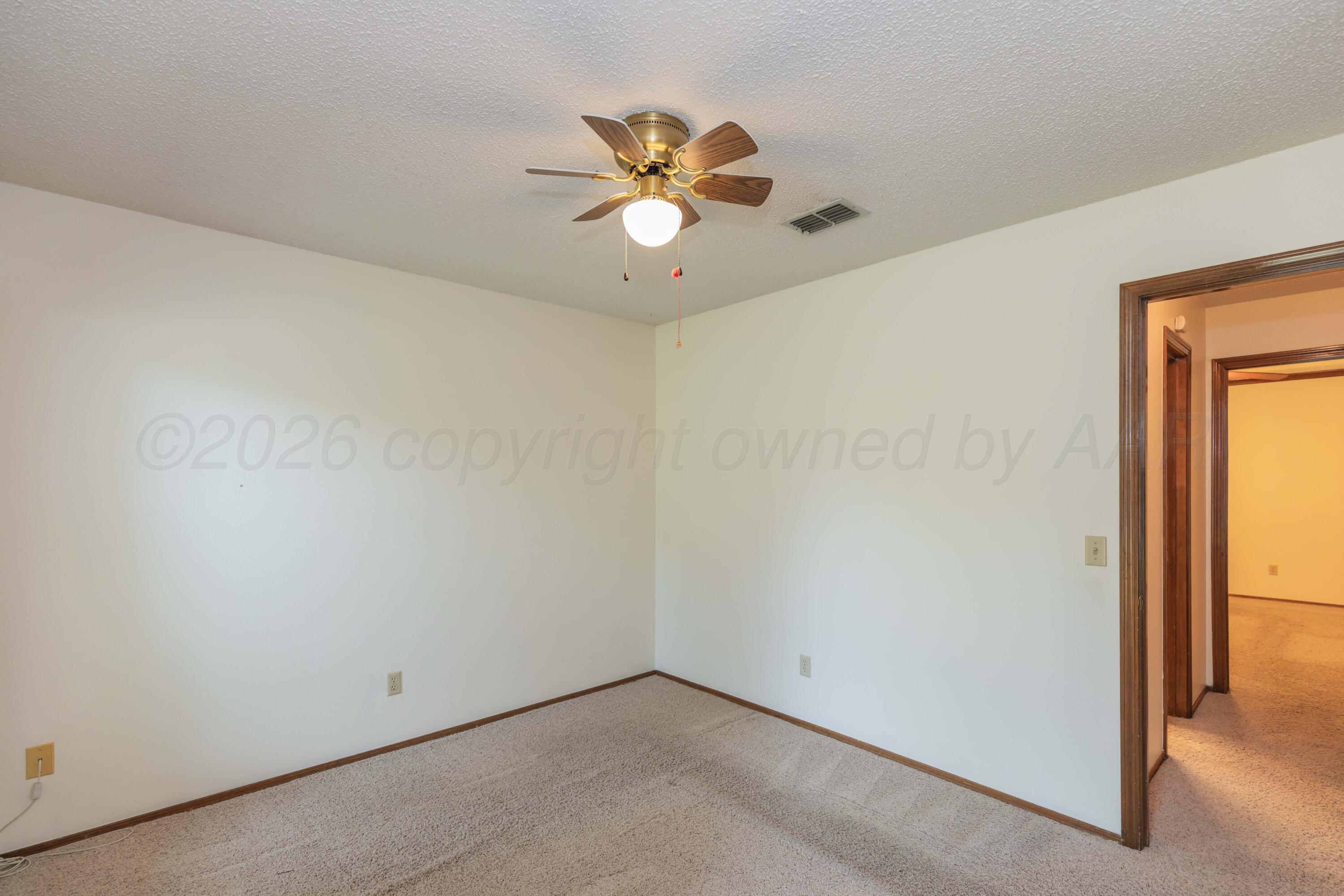 7304 Kings Place Property Photo 31