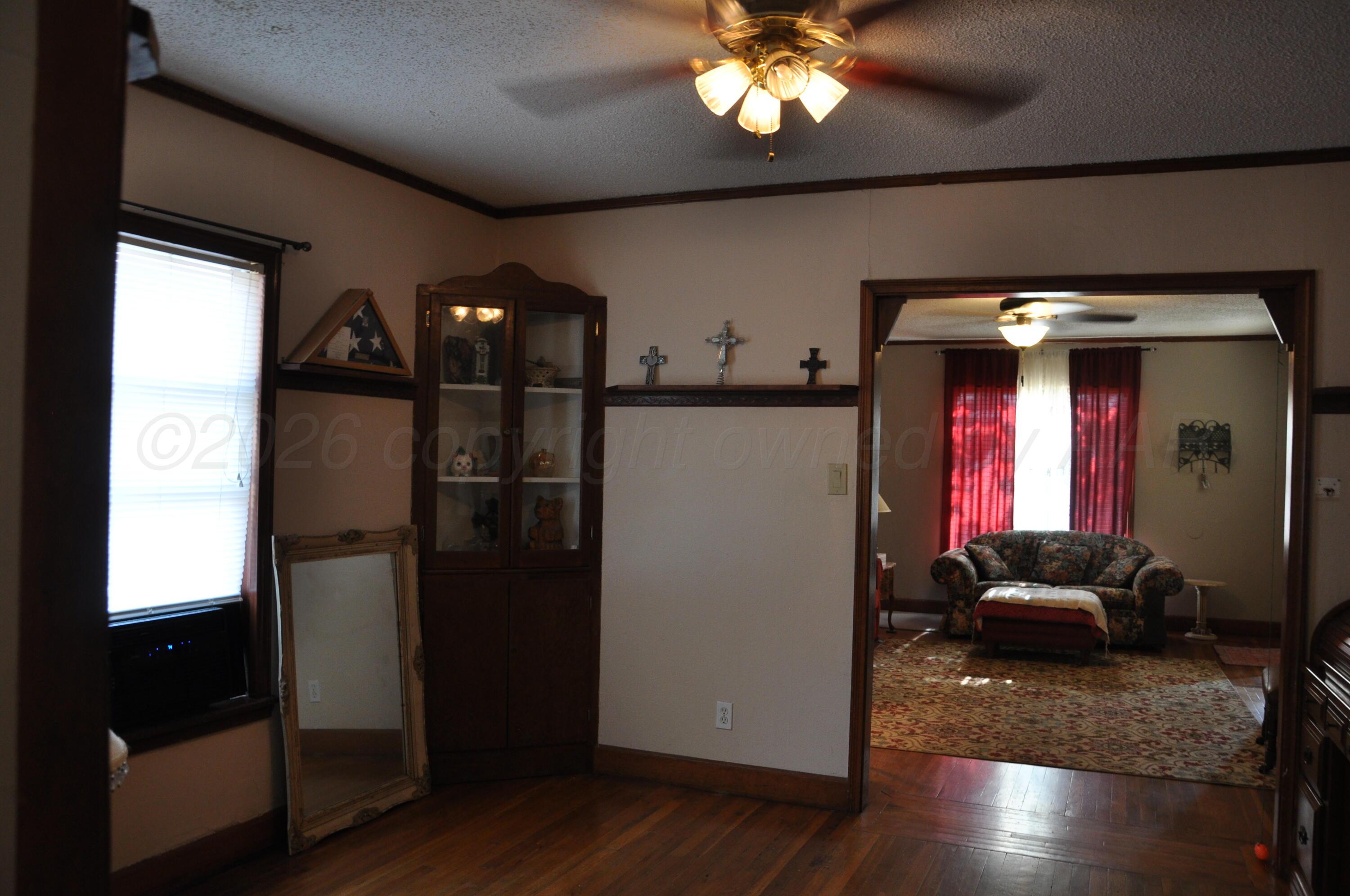 1017 N Mary-ellen Street Property Photo 2