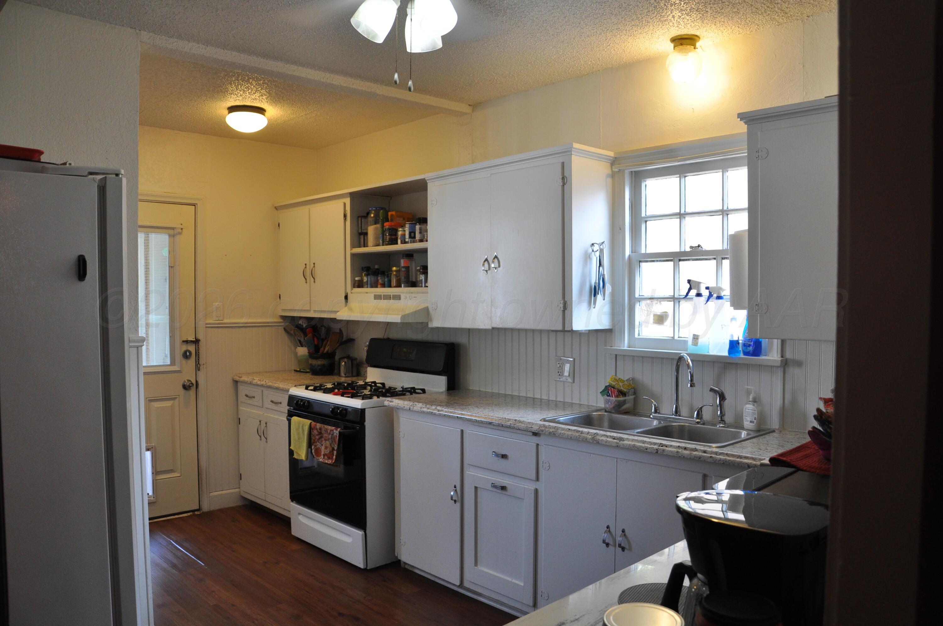 1017 N Mary-ellen Street Property Photo 4