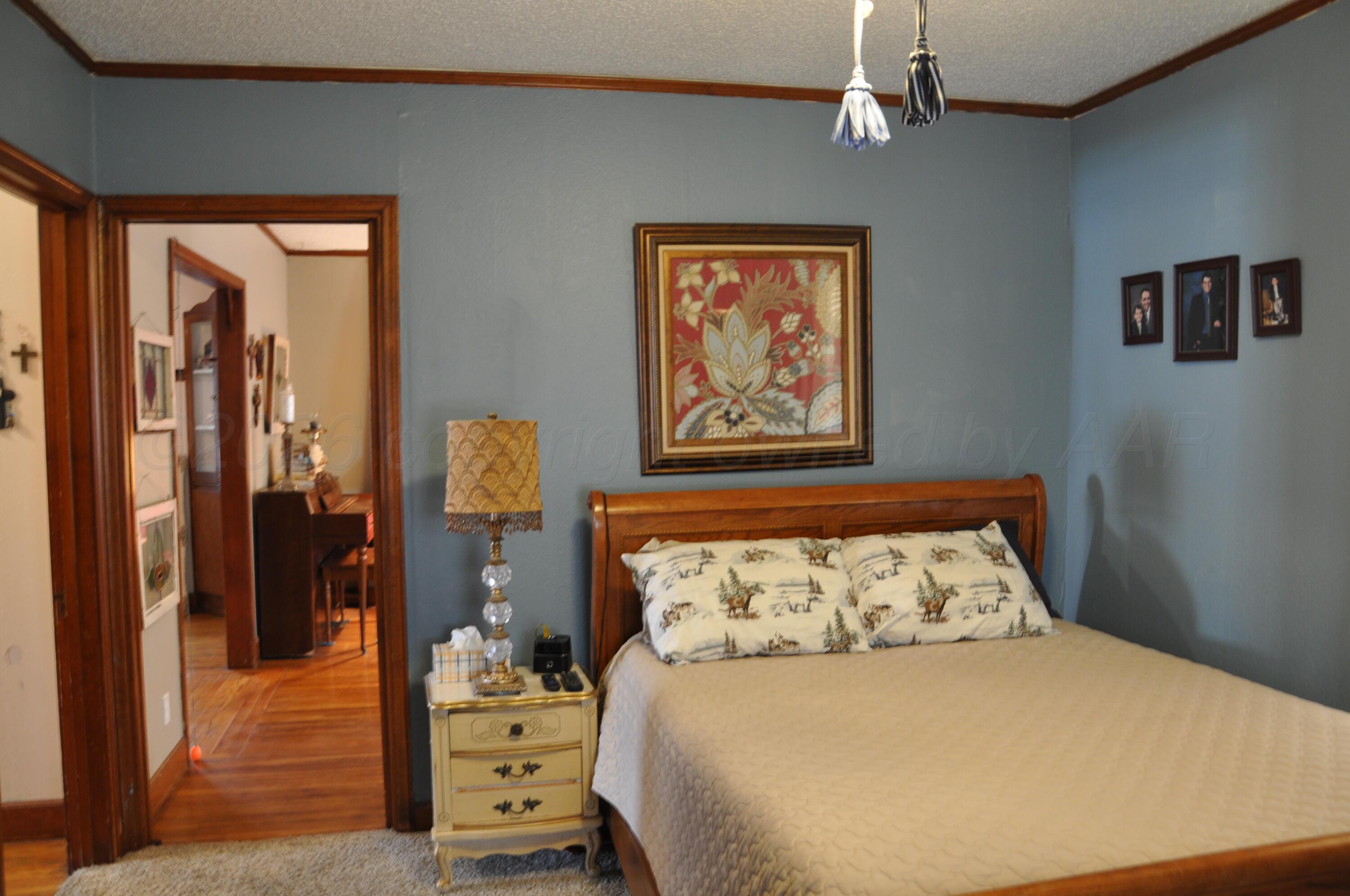 1017 N Mary-ellen Street Property Photo 8