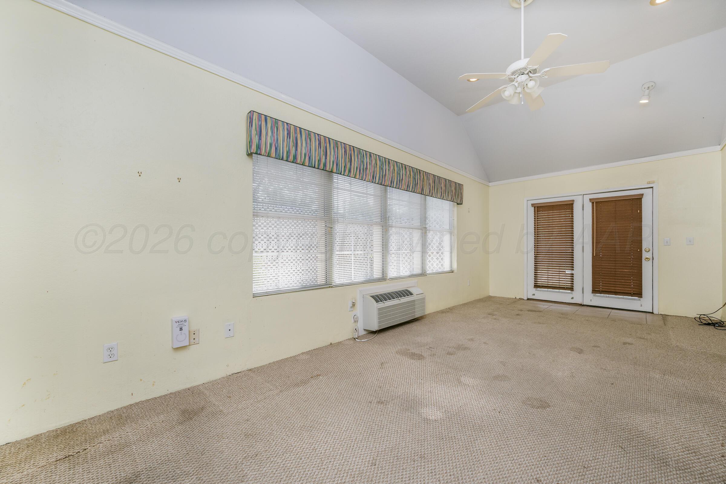 1523 Crockett Street Property Photo 31